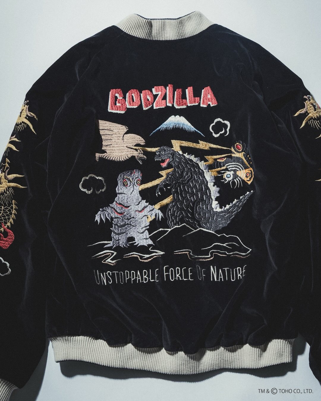 【2026年初売り】テーラー東洋 × BEAMS JAPAN コラボ “ゴジラ刺繍スカジャン”が1/2 から発売 (TAILOR TOYO ビームス)