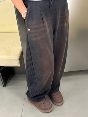 adidas originals "Curved Knife Pants"が海外発売 (アディダス オリジナルス "カーブナイフパンツ")