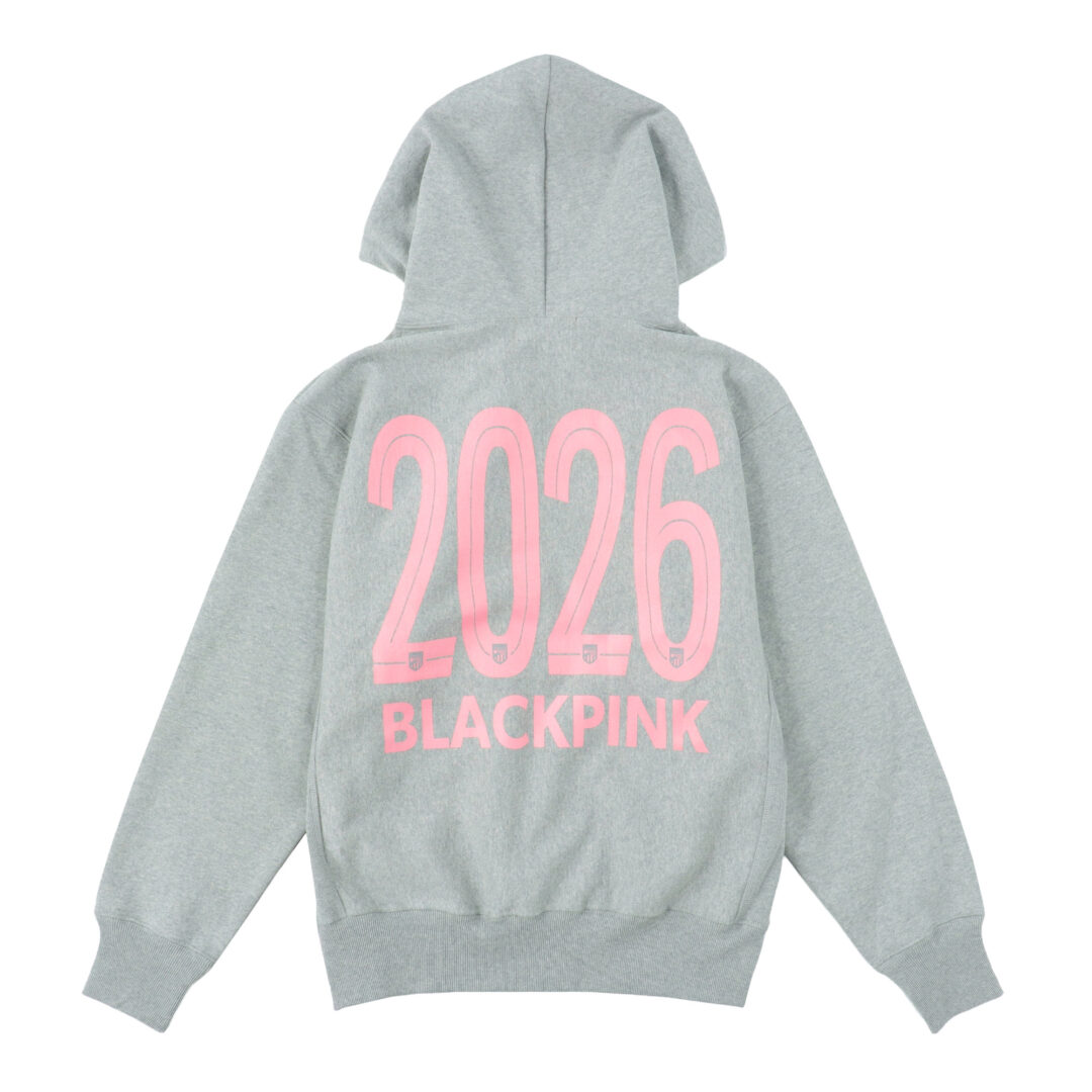 BLACKPINK × 読売ジャイアンツ & FC東京 コラボアイテムが2025年 1/8 発売 (ブラックピンク)