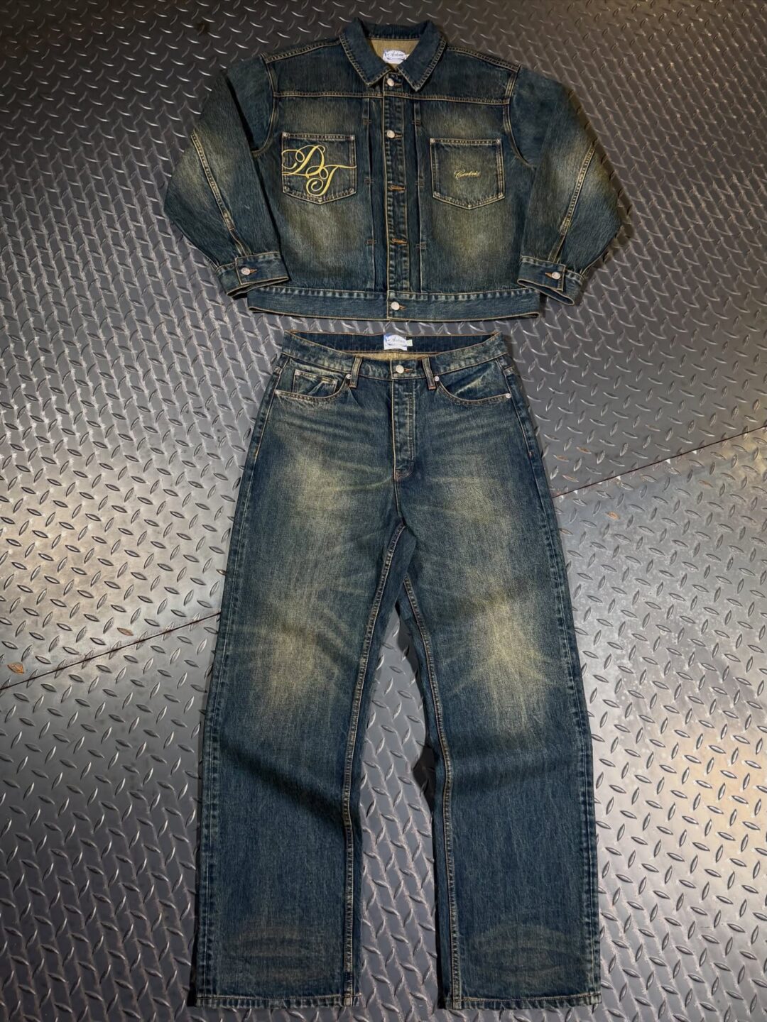 DENIM TEARS × Corteiz “Chrismas Day”が2025年 12/25 発売 (デニムティアーズ コーテイズ “クリスマスデー”)