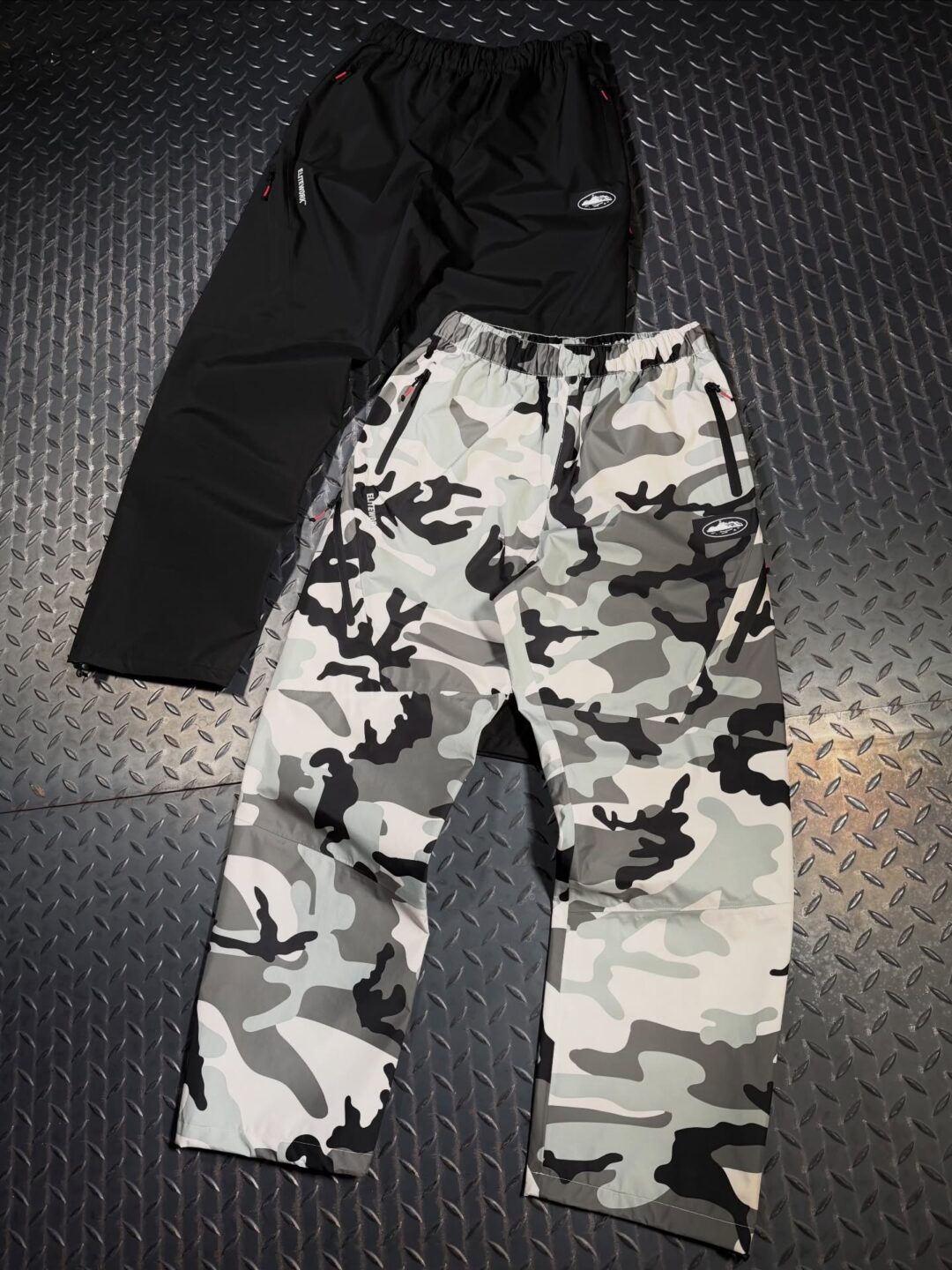 DENIM TEARS × Corteiz “Chrismas Day”が2025年 12/25 発売 (デニムティアーズ コーテイズ “クリスマスデー”)