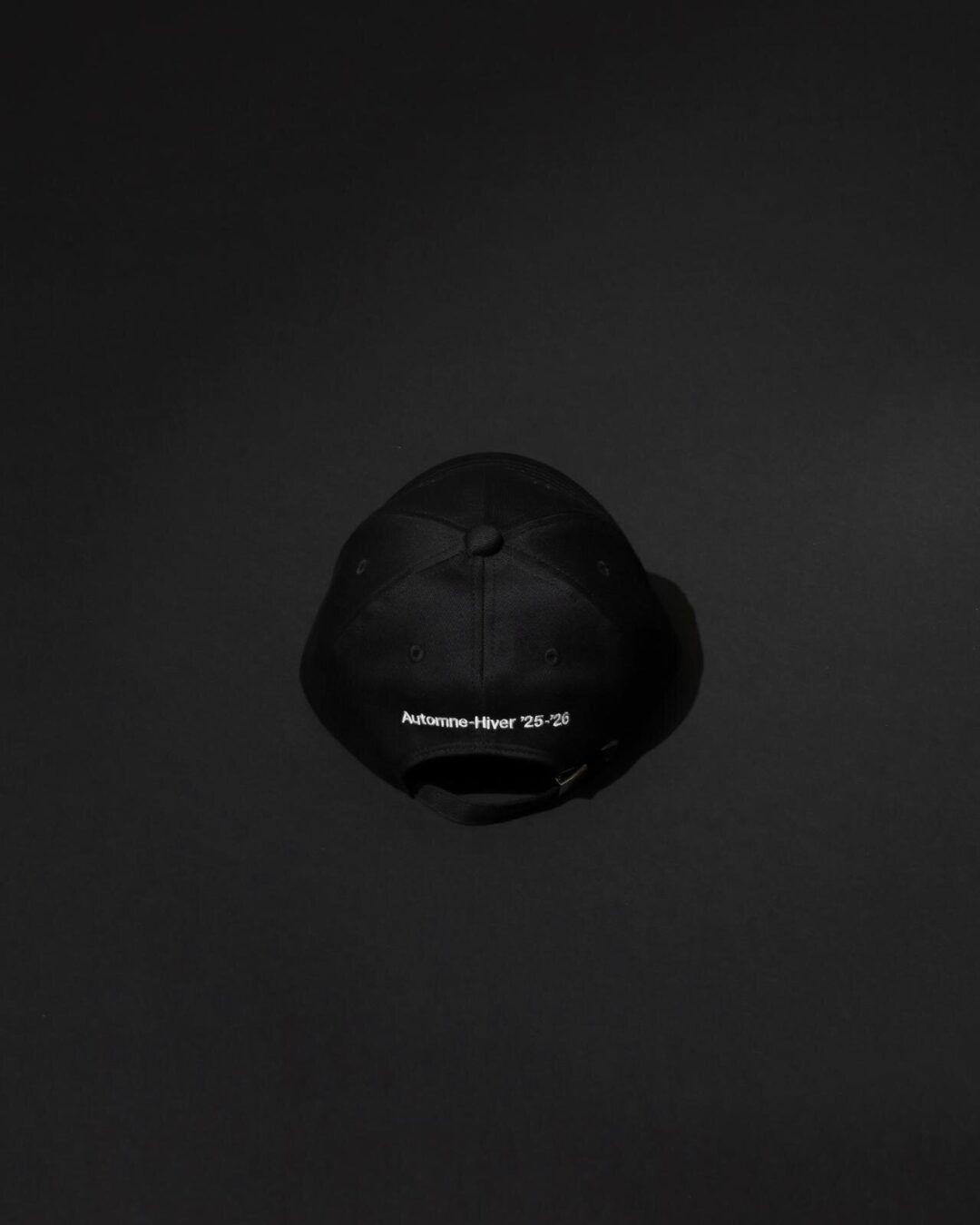 CDG × G-DRAGON コラボが2025年 12/24 発売予定 (シーディージー COMME des GARCONS コム デ ギャルソン ジードラゴン BIGBANG)