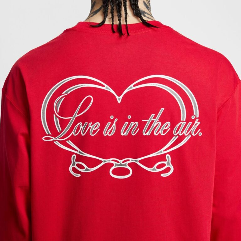 ナイキからバレンタインを祝したロングスリーブ Tシャツが発売 (NIKE L