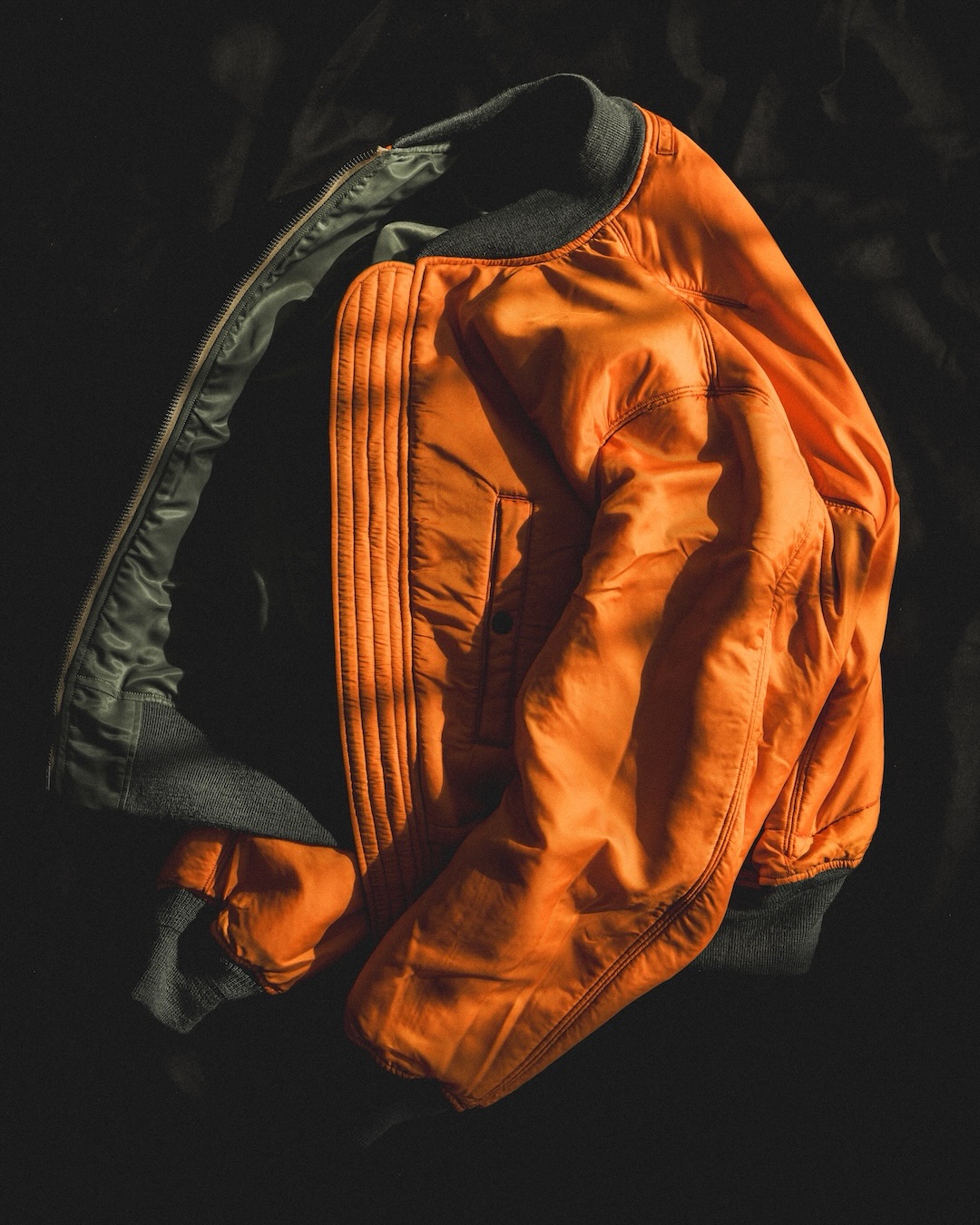 BUZZ RICKSON’S × BEAMS PLUS 2025 FW 別注 “1976 MIL-J-8279E”が2026年 1/2 発売 (ビームス プラス バズリクソンズ)