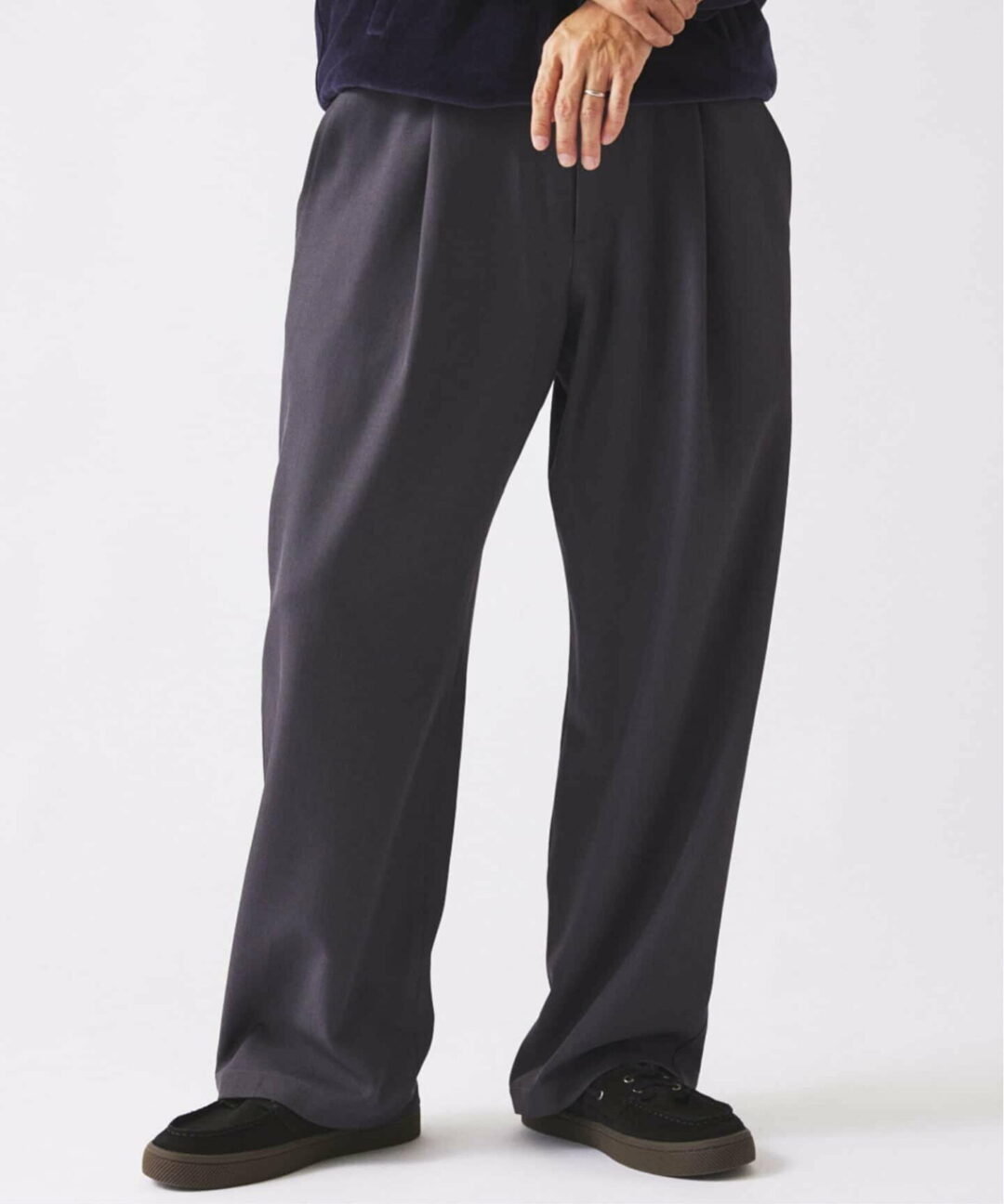 JOURNAL STANDARD relume 2026 SS “バルジ ツイル 1タック レイジー スラックス”が発売 (ジャーナルスタンダード)