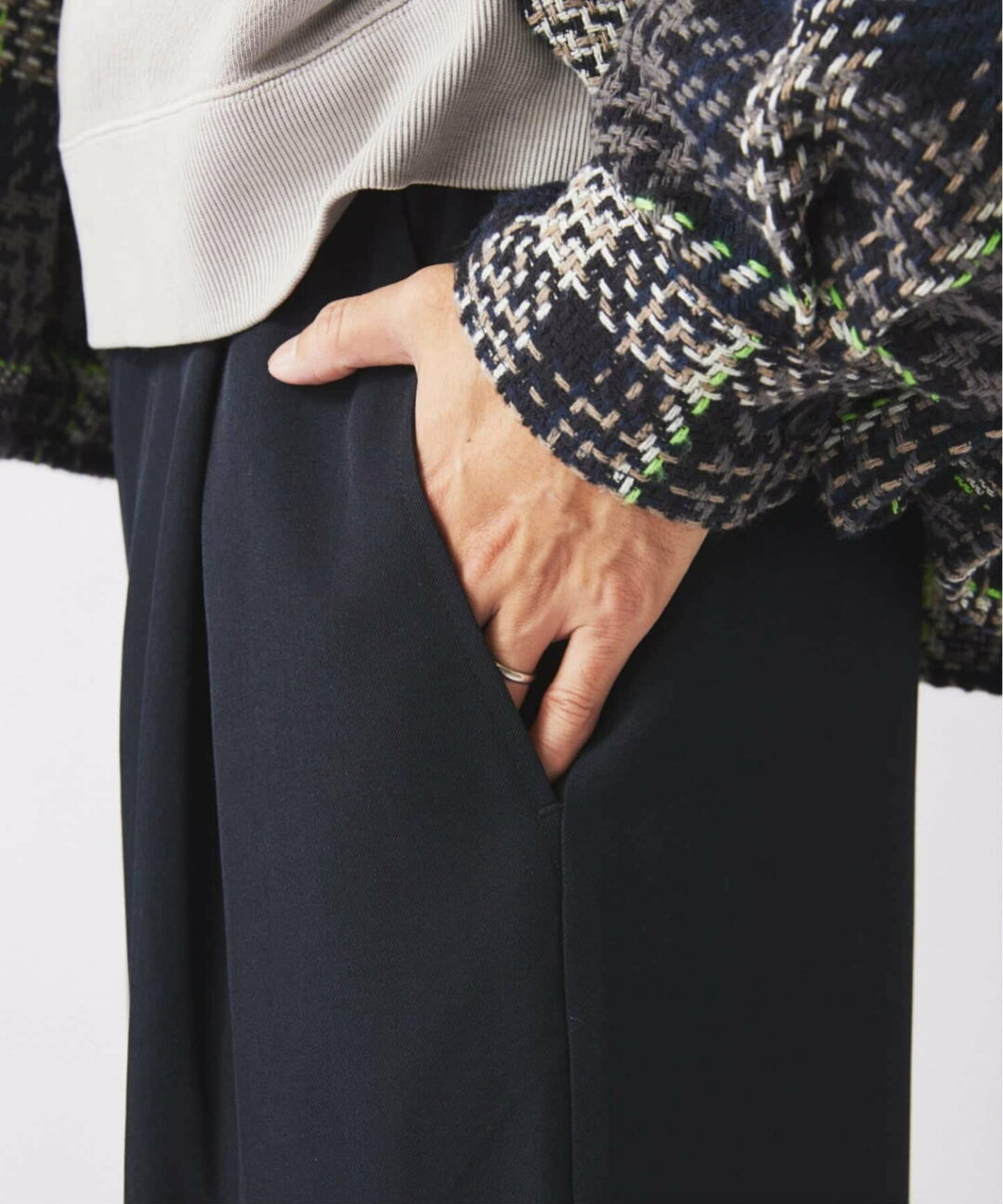 JOURNAL STANDARD relume 2026 SS “バルジ ツイル 1タック レイジー スラックス”が発売 (ジャーナルスタンダード)