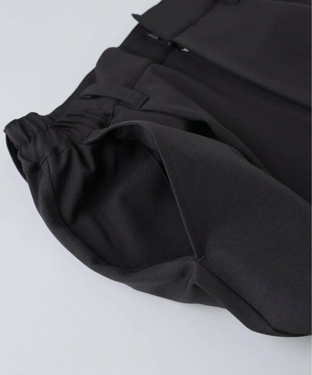 JOURNAL STANDARD relume 2026 SS “バルジ ツイル 1タック レイジー スラックス”が発売 (ジャーナルスタンダード)