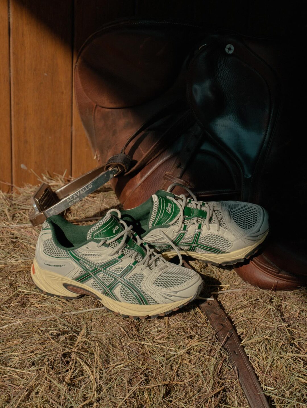 【2025年 12/20 発売】Monday Sleeping Club × ASICS GEL-KAHANA TR NEXUS (マンデー スリーピング クラブ アシックス ゲルカハナ ネクサス)