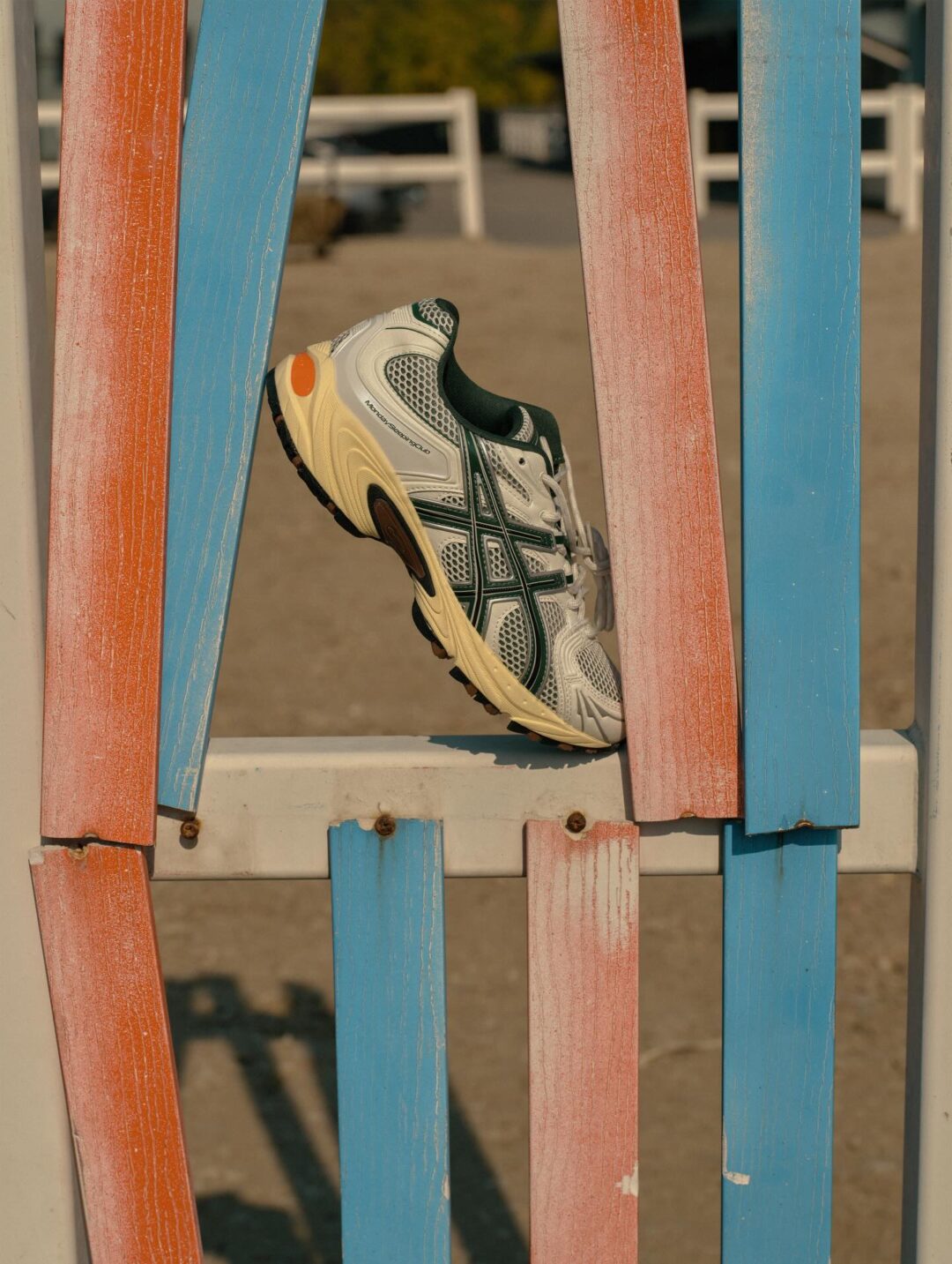 【2025年 12/20 発売】Monday Sleeping Club × ASICS GEL-KAHANA TR NEXUS (マンデー スリーピング クラブ アシックス ゲルカハナ ネクサス)