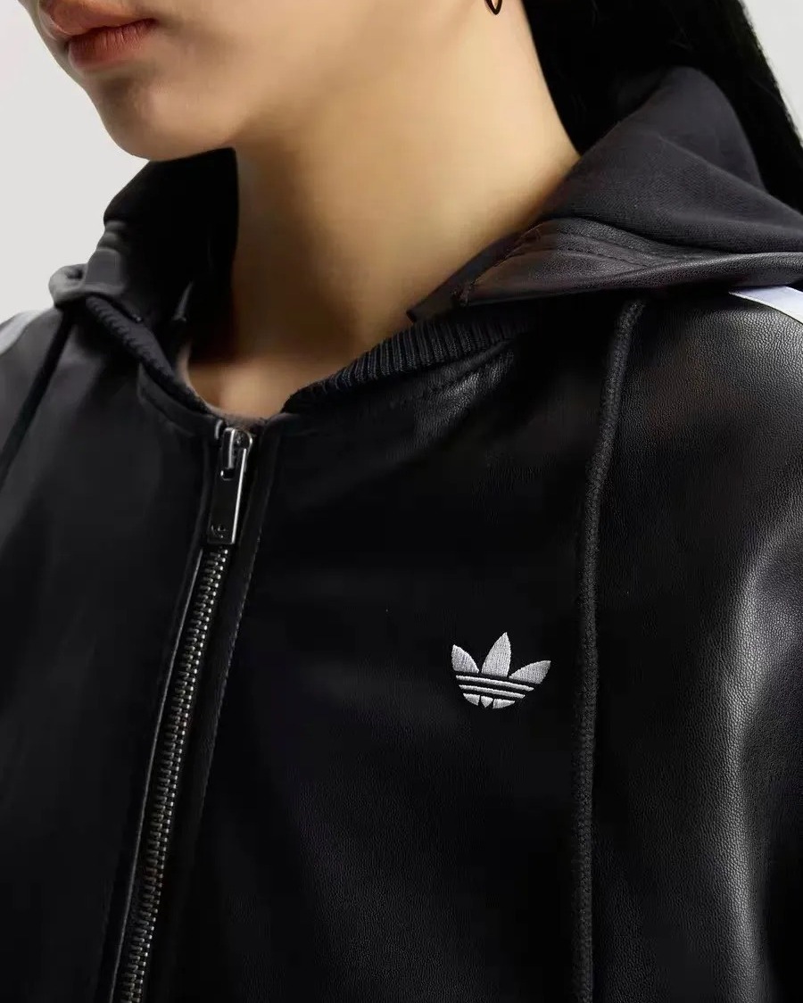 adidas Originals Hooded Leather Jacket Pad “Black”が海外発売 (アディダス オリジナルス フーディ レザー ジャケット “ブラック”) [KU6857]
