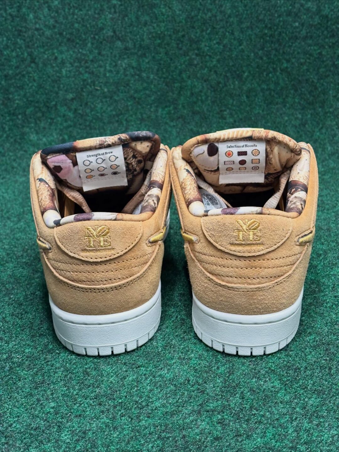 【2026年 春 発売予定】NOTE Manchester × NIKE SB DUNK LOW “Flax” (ノート マンチェスター ナイキ ダンク ロー “フラックス”) [IO9508-200]