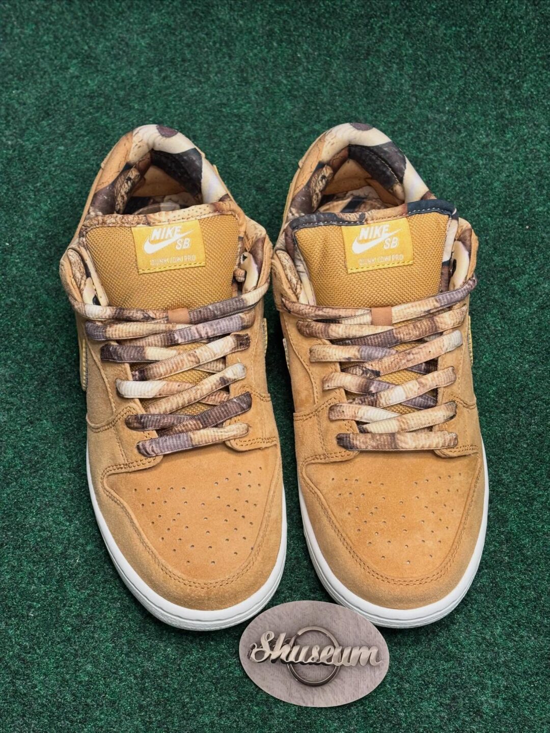 【2026年 春 発売予定】NOTE Manchester × NIKE SB DUNK LOW “Flax” (ノート マンチェスター ナイキ ダンク ロー “フラックス”) [IO9508-200]