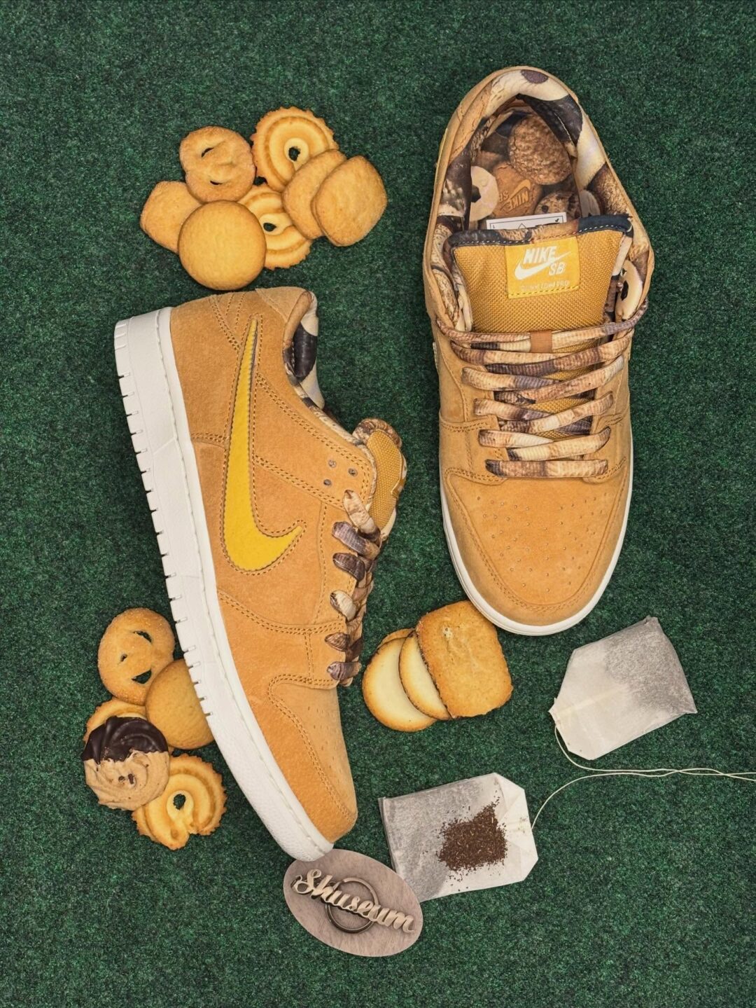 【2026年 春 発売予定】NOTE Manchester × NIKE SB DUNK LOW “Flax” (ノート マンチェスター ナイキ ダンク ロー “フラックス”) [IO9508-200]