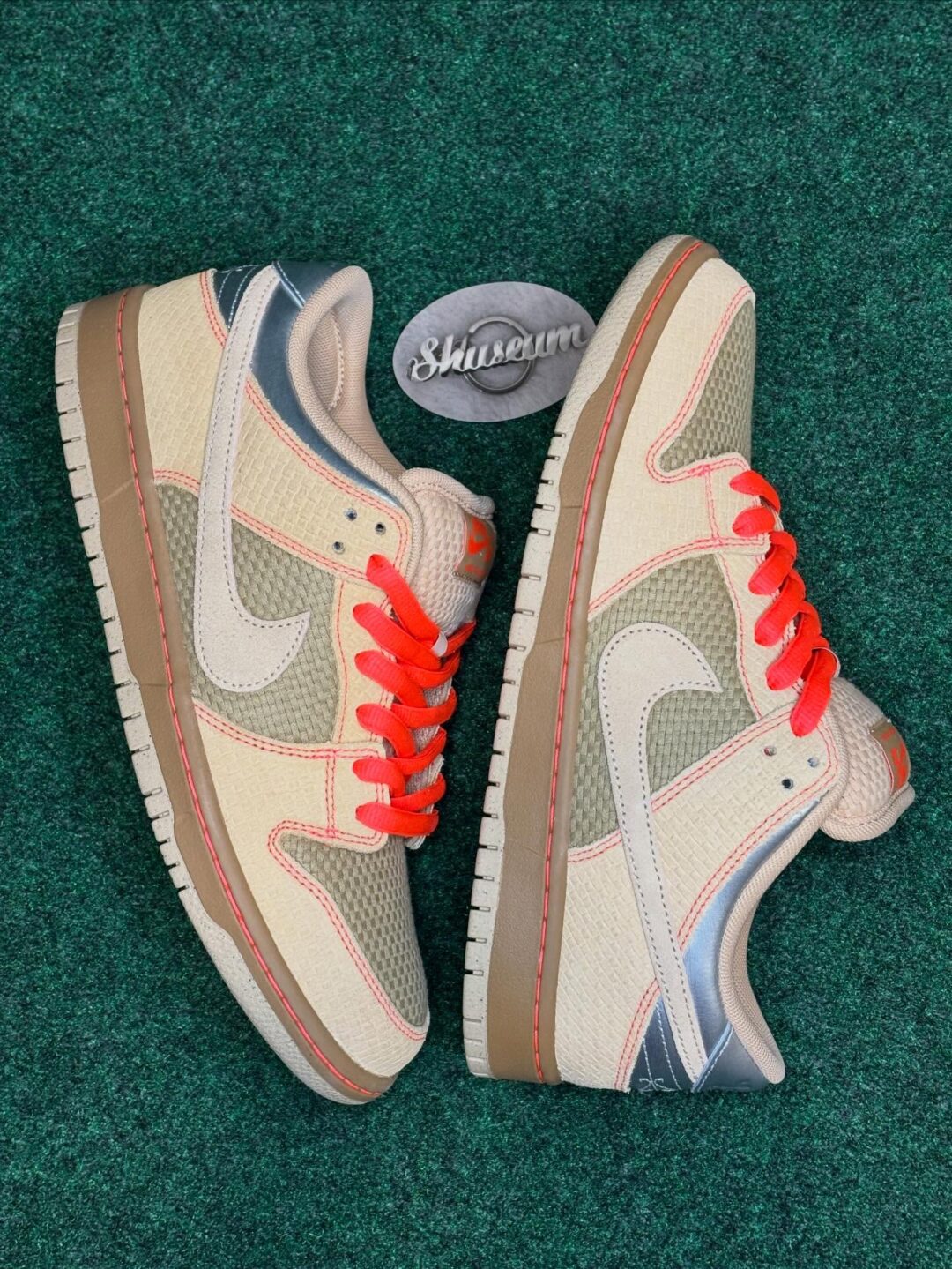 【2026年 春 発売予定】NIKE SB DUNK LOW PRO “Som Tum/Natural Beige” (ナイキ ダンク ロー プロ “ソムタム/ニュートラルベージュ”)