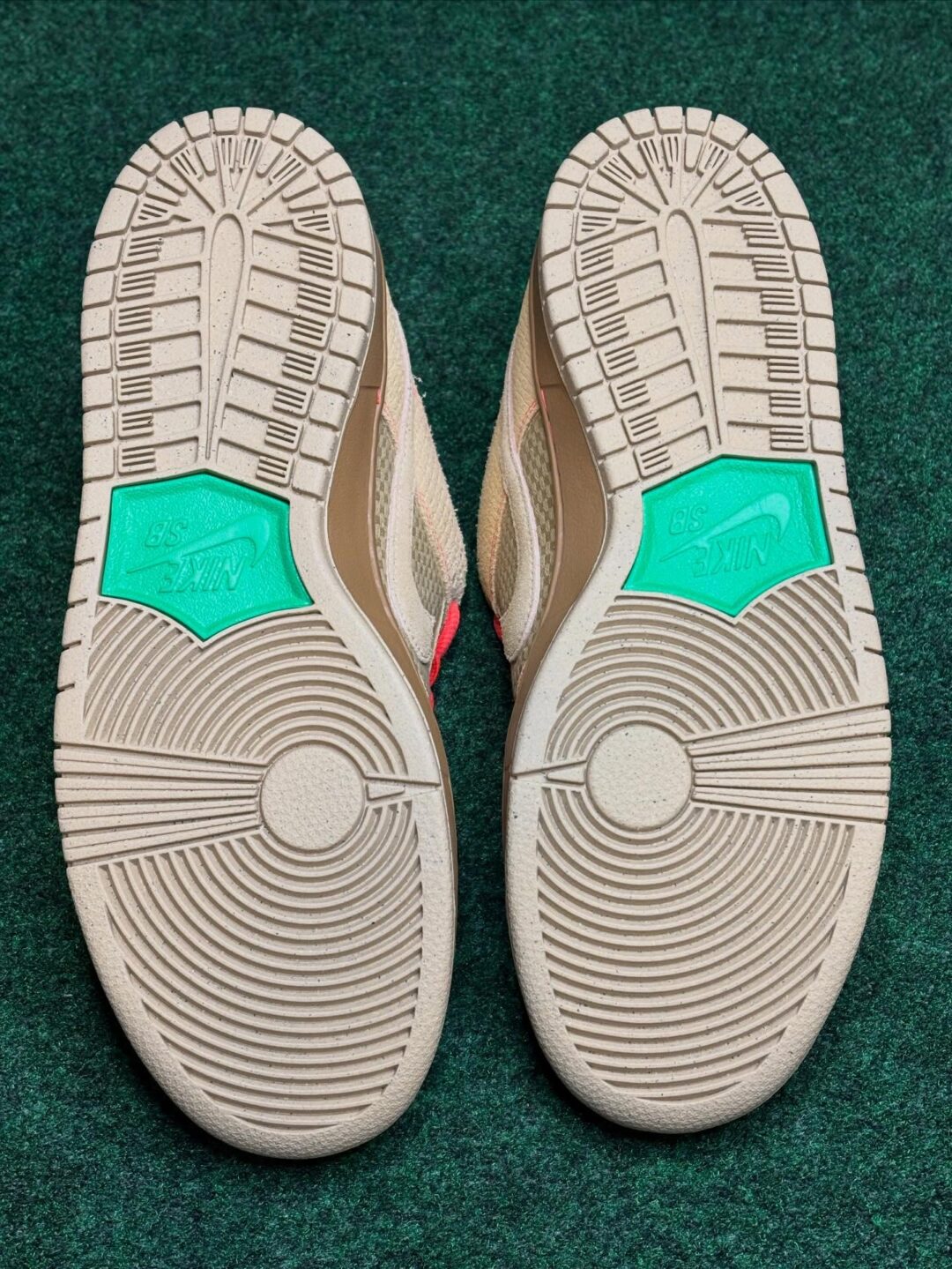 【2026年 春 発売予定】NIKE SB DUNK LOW PRO “Som Tum/Natural Beige” (ナイキ ダンク ロー プロ “ソムタム/ニュートラルベージュ”)