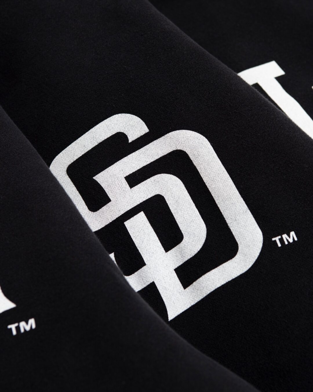 Ron Herman for MLB “Damaged Sweat Pullover 1.1″が2026年 1/1 発売 (ロンハーマン エムエルビー)