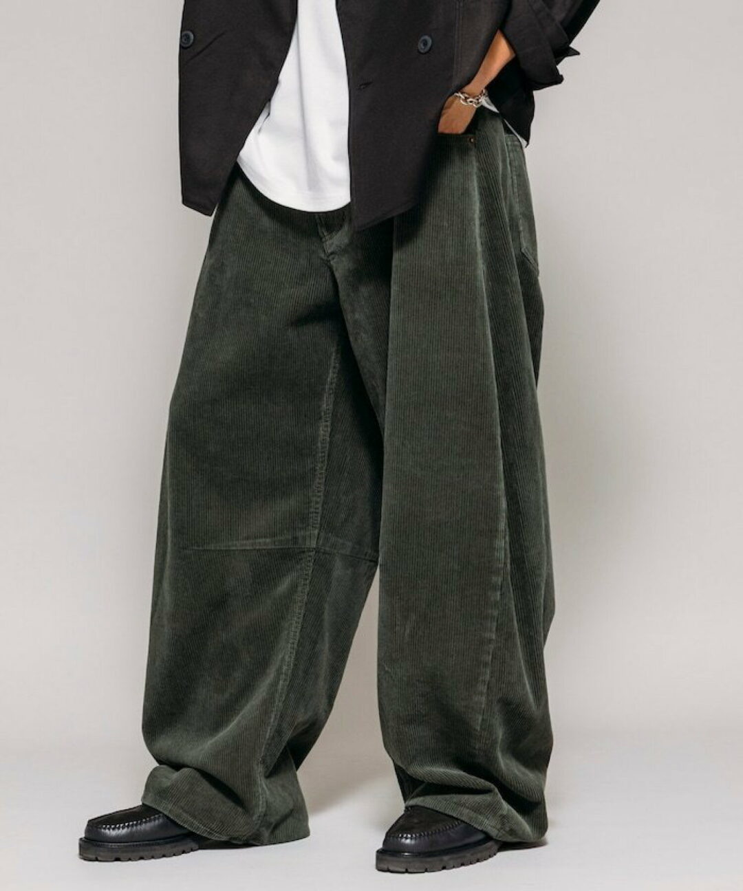 FREAK’S STORE 2025 FW “ワイドシルエット ワンウォッシュ カーブ コーデュロイパンツ”が2026年 1月下旬 発売 (フリークスストア)