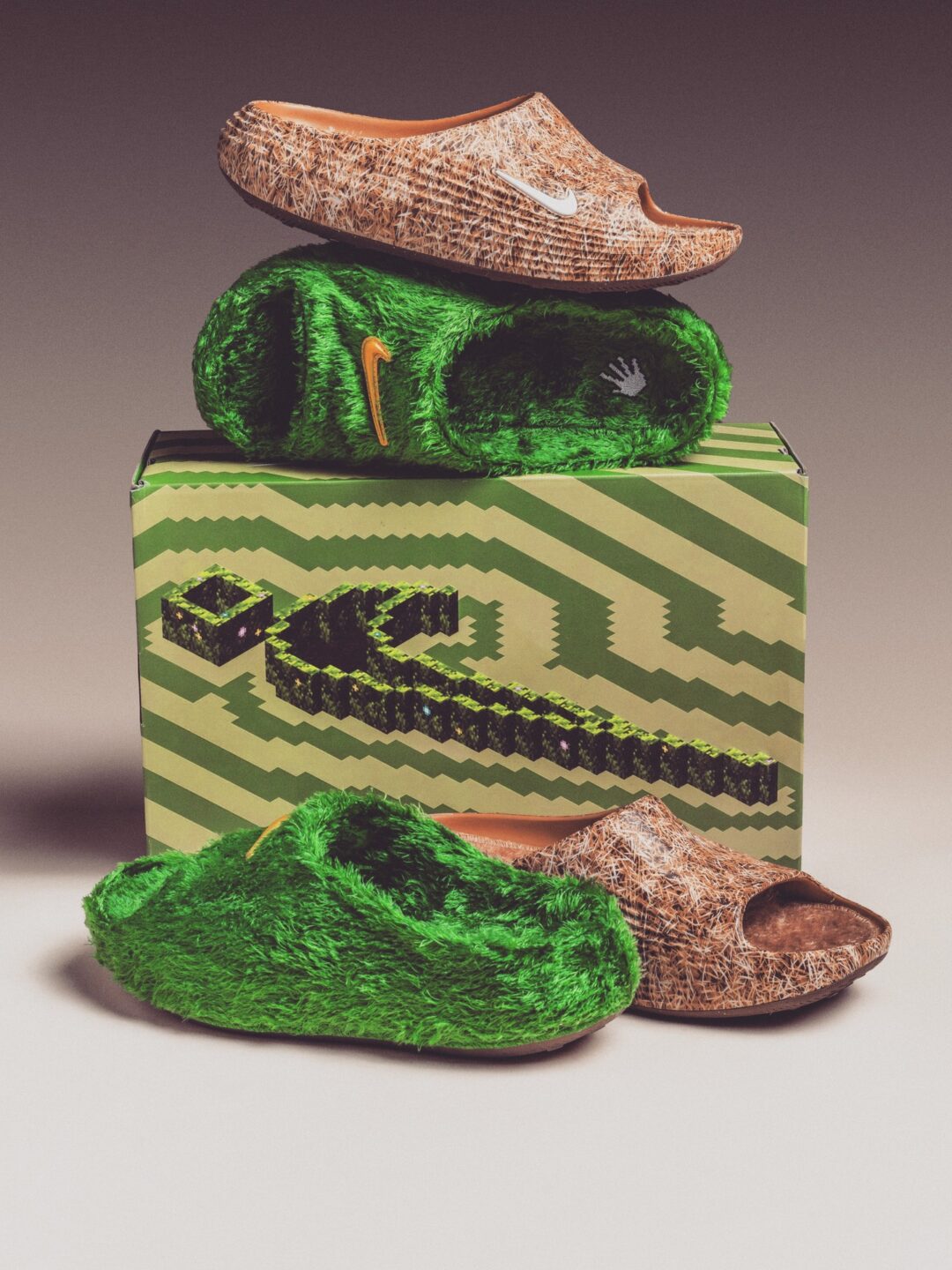 【2025年 12/19 発売予定】.SWOOSH × NIKE REACTX REJUVEN8 SLIDE QS “Touch Grass Pack” (ドットスウッシュ ナイキ リアクト リジュビネイト “タッチグラスパック”) [IO9763-300/IR0860-700]