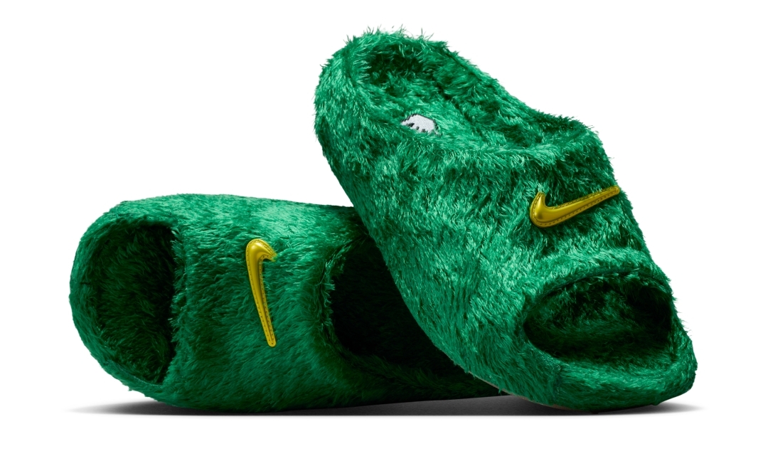 【2025年 12/19 発売予定】.SWOOSH × NIKE REACTX REJUVEN8 SLIDE QS “Touch Grass Pack” (ドットスウッシュ ナイキ リアクト リジュビネイト “タッチグラスパック”) [IO9763-300/IR0860-700]