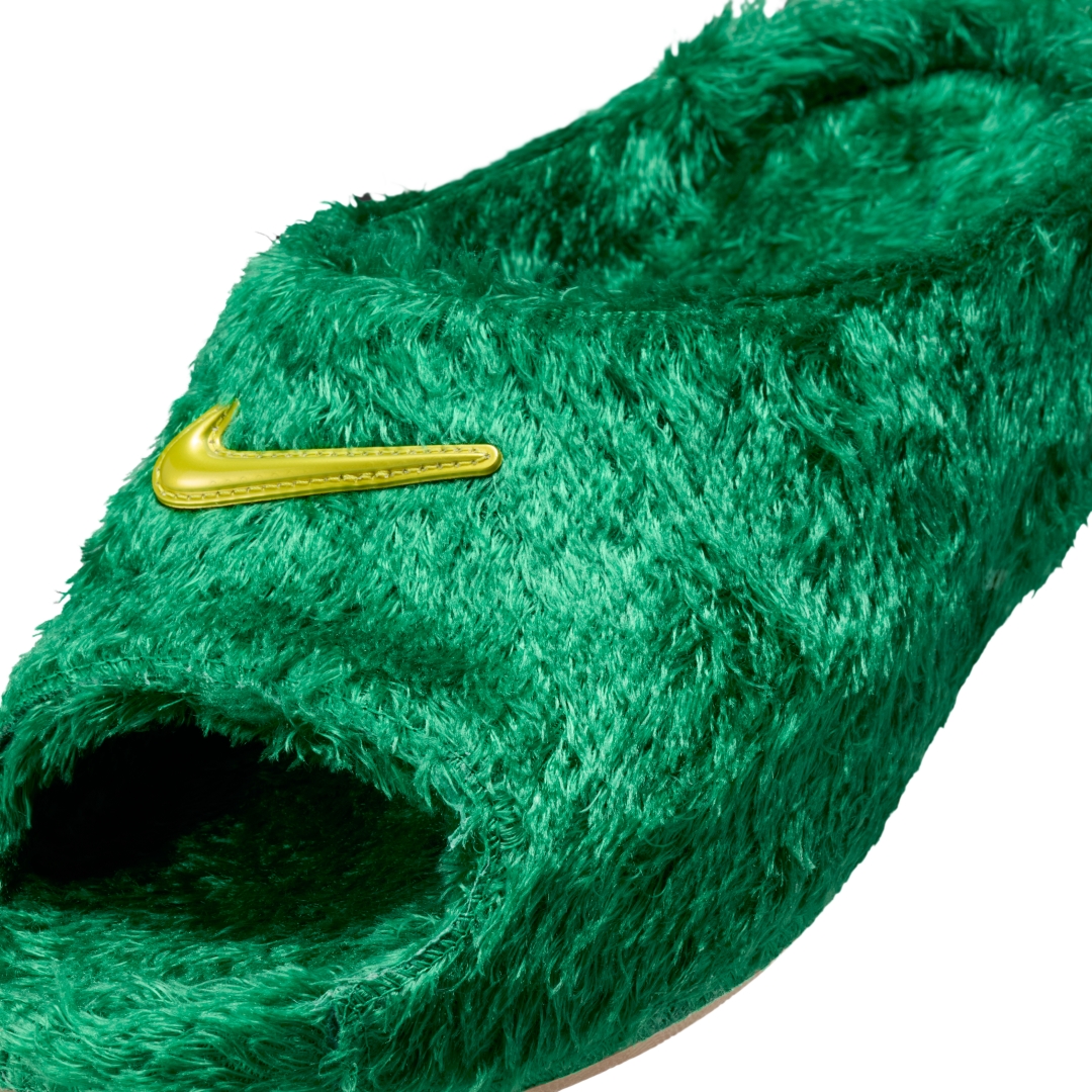 【2025年 12/19 発売予定】.SWOOSH × NIKE REACTX REJUVEN8 SLIDE QS “Touch Grass Pack” (ドットスウッシュ ナイキ リアクト リジュビネイト “タッチグラスパック”) [IO9763-300/IR0860-700]