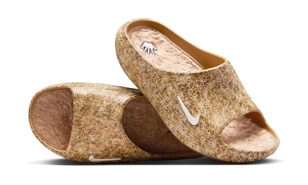 【2025年 12/19 発売予定】.SWOOSH × NIKE REACTX REJUVEN8 SLIDE QS “Touch Grass Pack” (ドットスウッシュ ナイキ リアクト リジュビネイト “タッチグラスパック”) [IO9763-300/IR0860-700]