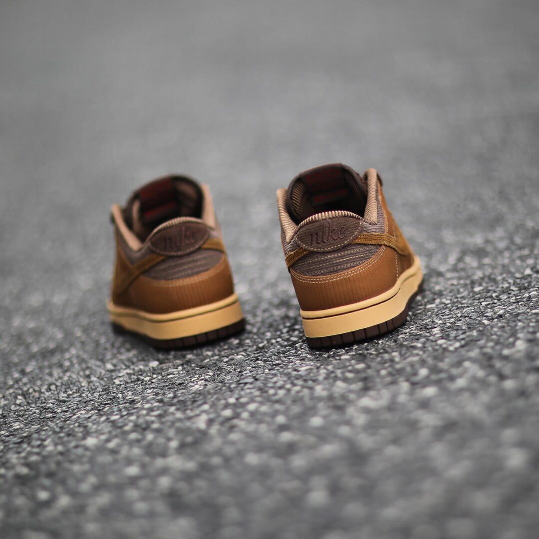 【2025年 発売】NIKE DUNK LOW “Light British Tan Corduroy” (ナイキ ダンク ロー “ライトブリティッシュタンコーデュロイ”) [IB7746-200]