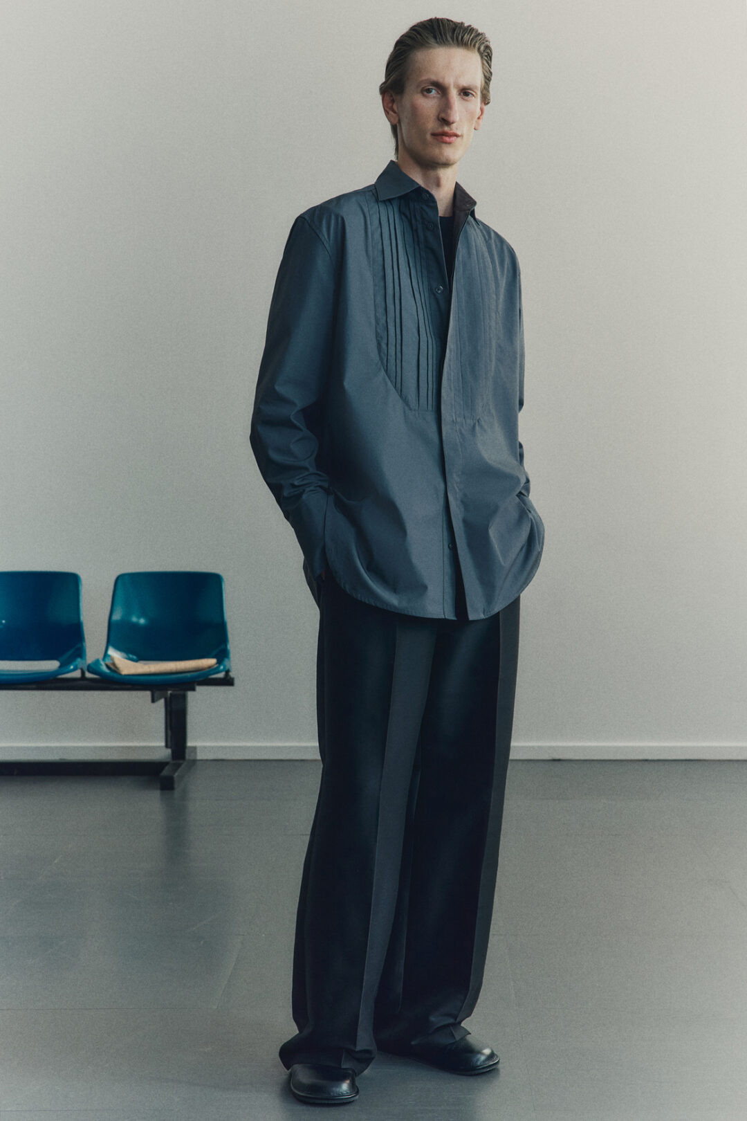 H&M ATELIERから、エッセンシャルを再解釈した冬のカプセルコレクションが2025年 12/11 発売 (エイチアンドエム)