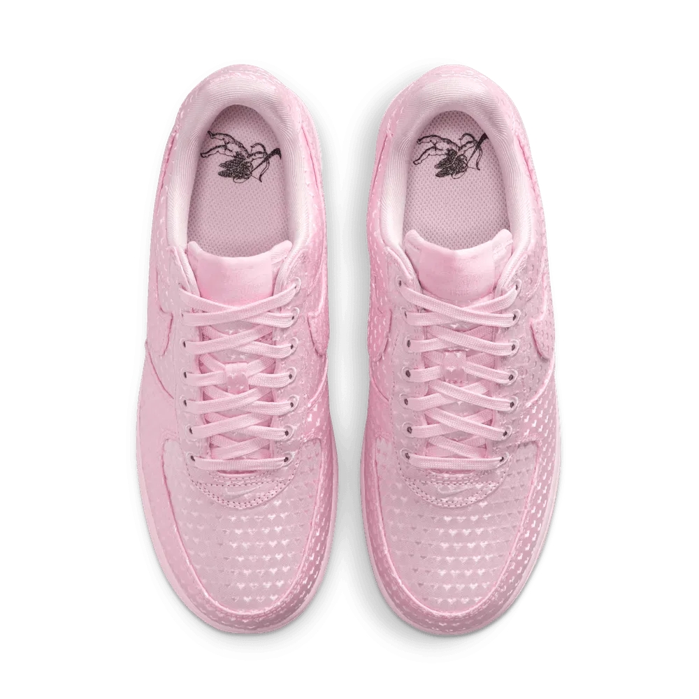【2026年 1/14 発売】NIKE AIR FORCE 1 LOW SE “Valentine 2026/Pink Foam/Black” (ナイキ エア フォース 1 ロー “バレンタイン/ピンク/ブラック”) [IQ9965-601]