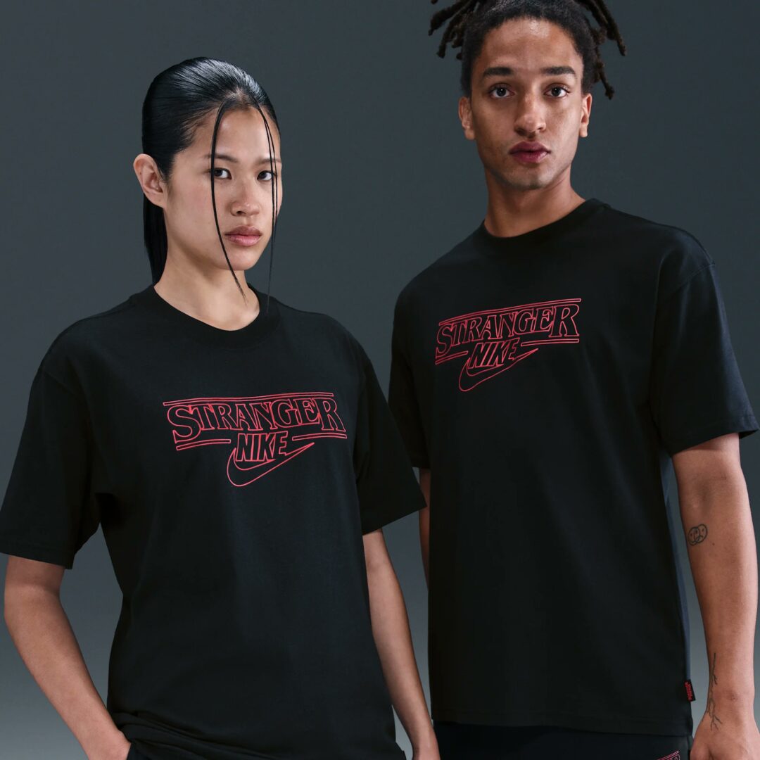 【2025年 12/4 発売】Stranger Things × NIKE 2025 FW アパレルコレクション (ストレンジャー・シングス ナイキ)