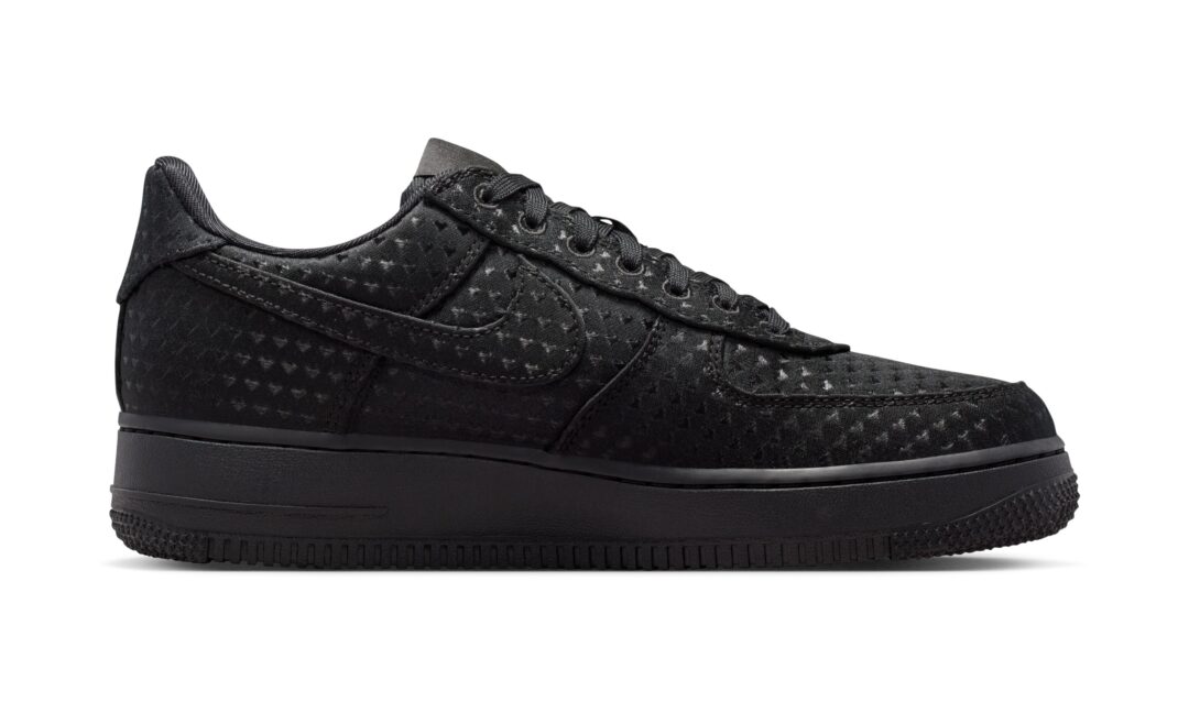 【2026年 2月 発売予定】NIKE AIR FORCE 1 LOW “Valentine 2026/Triple Black” (ナイキ エア フォース 1 ロー “バレンタイン/トリプルブラック”) [IQ9965-001]