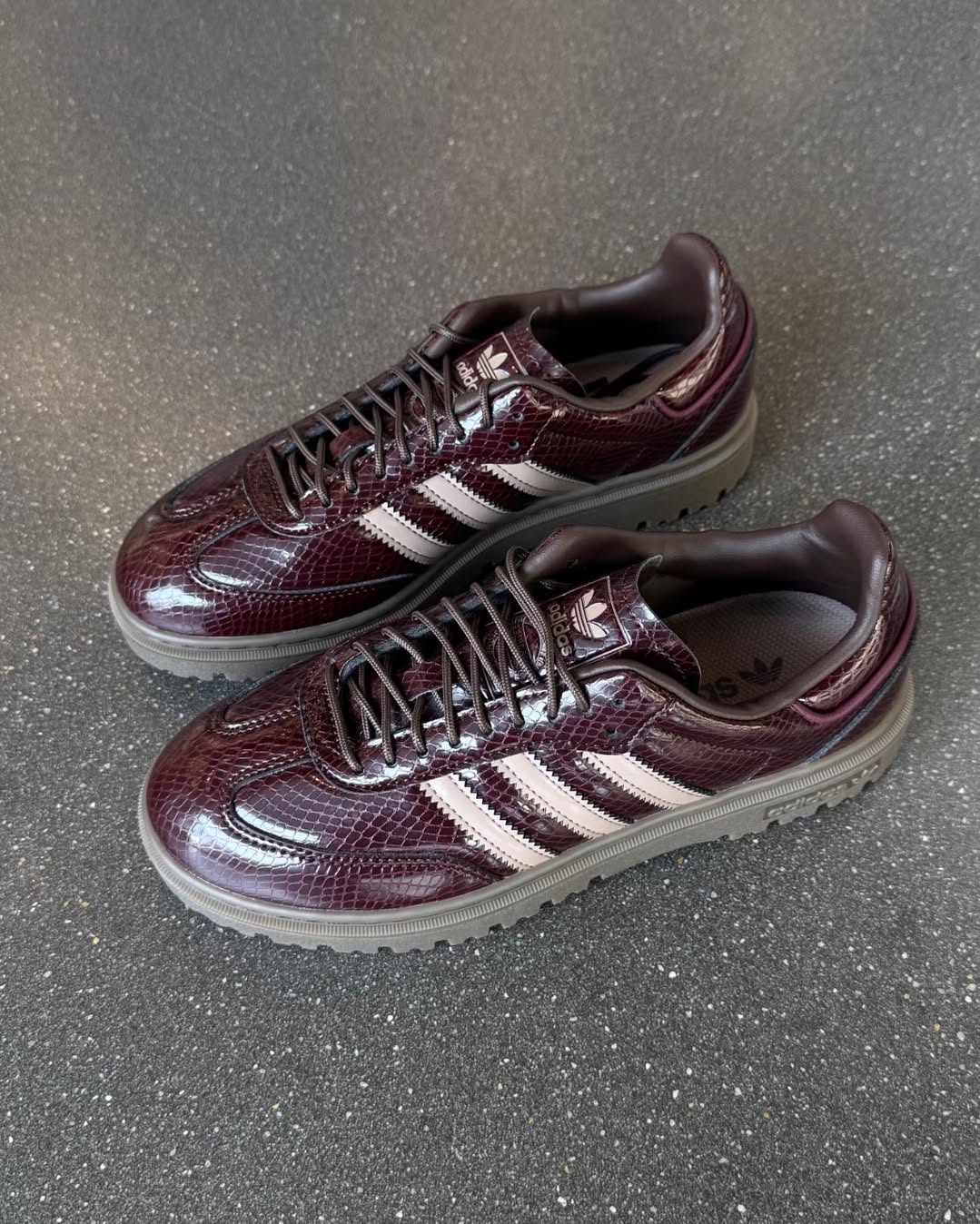 【2025年 発売】adidas Originals SAMBA WTR “Chalky Brown” (アディダス オリジナルス サンバ ウィンター “チェリーブラウン”) [JQ6711]