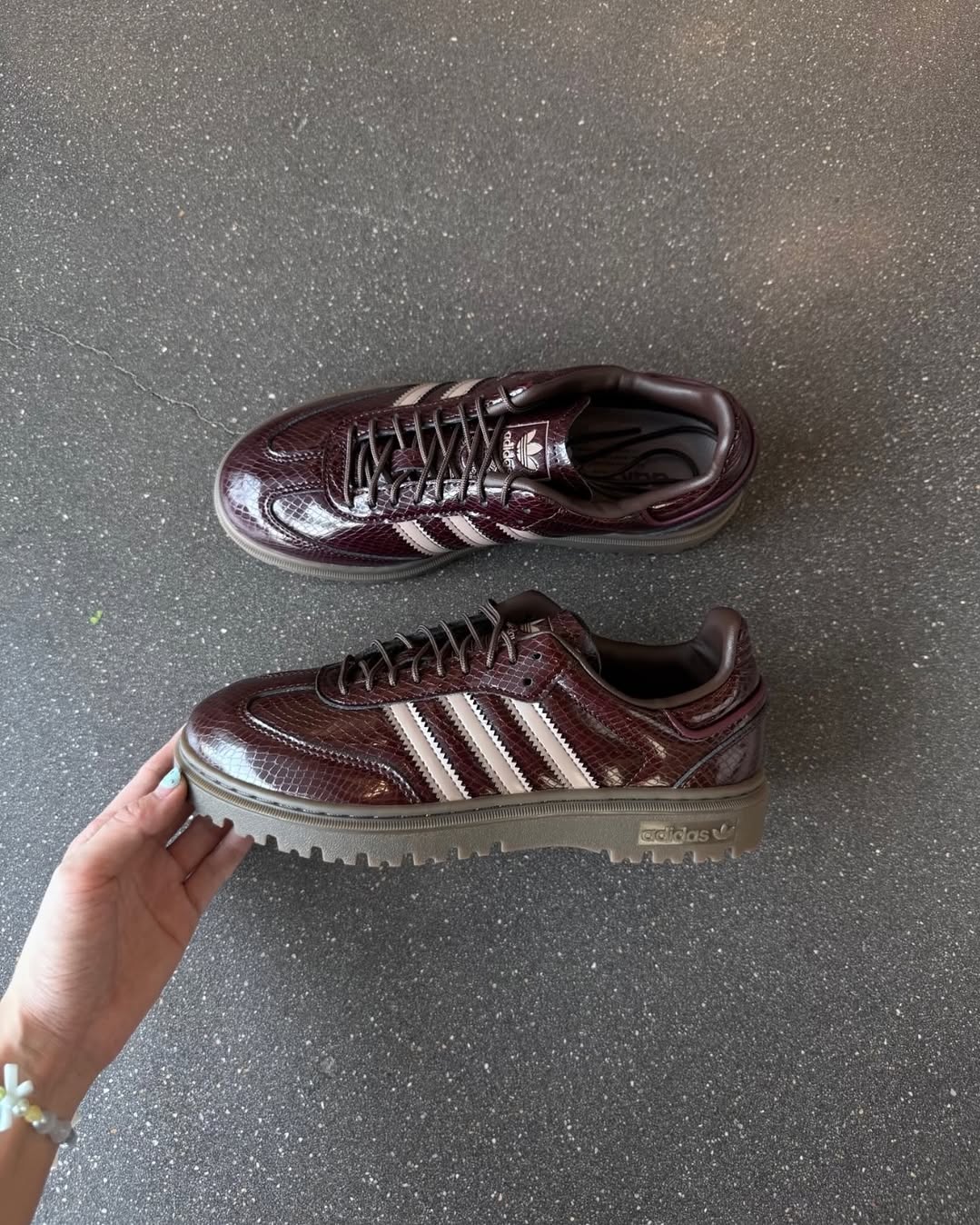 【2025年 発売】adidas Originals SAMBA WTR “Chalky Brown” (アディダス オリジナルス サンバ ウィンター “チェリーブラウン”) [JQ6711]