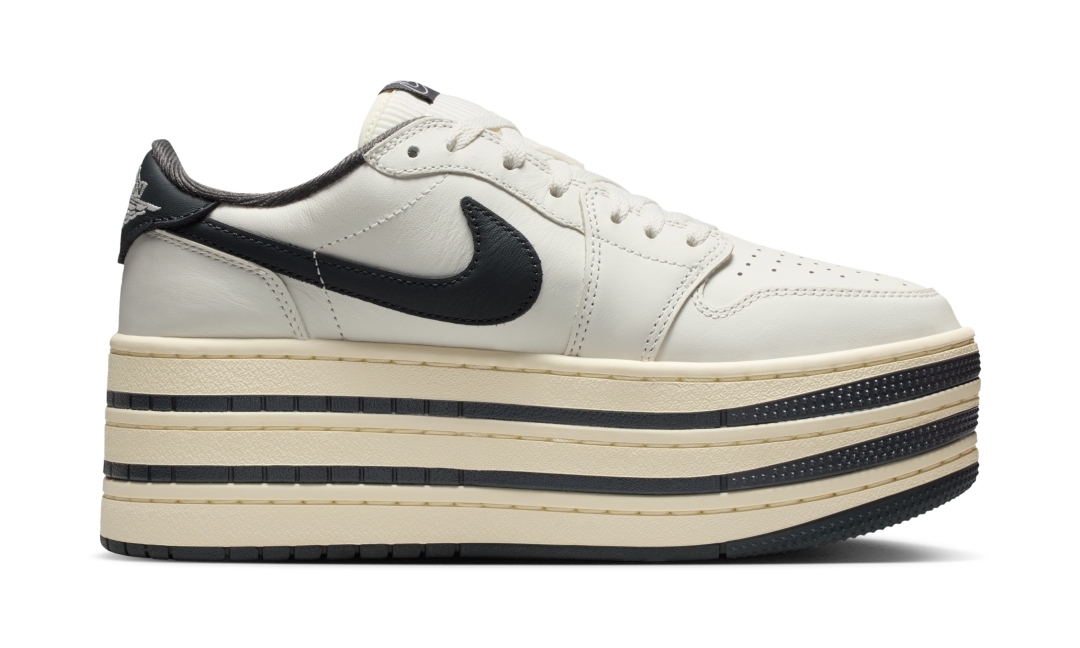 【2026年 発売予定】NIKE W AIR JORDAN 1 TRIPLE STACK “Sail/Black” (ナイキ エア ジョーダン トリプルスタック “セイル/ブラック”) [HV8288-100]