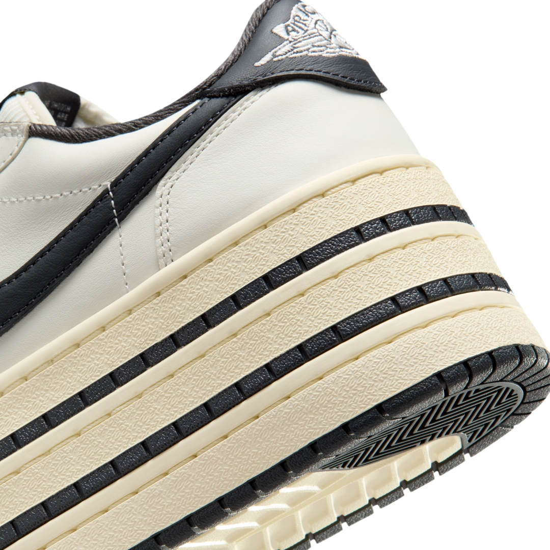 【2026年 発売予定】NIKE W AIR JORDAN 1 TRIPLE STACK “Sail/Black” (ナイキ エア ジョーダン トリプルスタック “セイル/ブラック”) [HV8288-100]