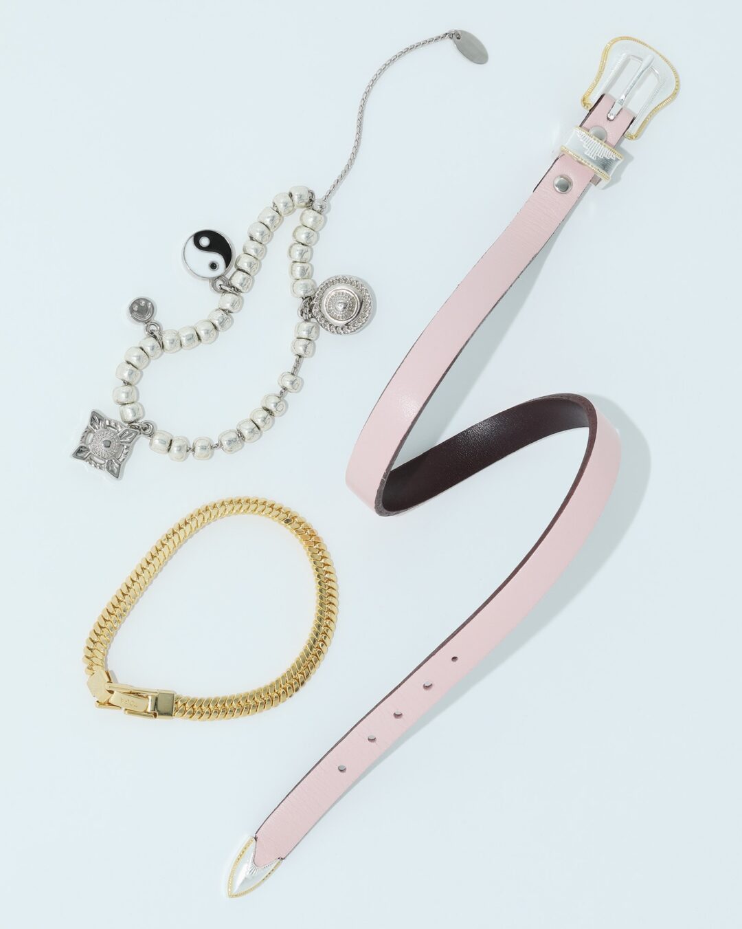 TOGA HOLIDAY 2025 スペシャルバングルセットがISETAN SHINJUKUにて2025年 12/10 から限定発売 (トーガ)