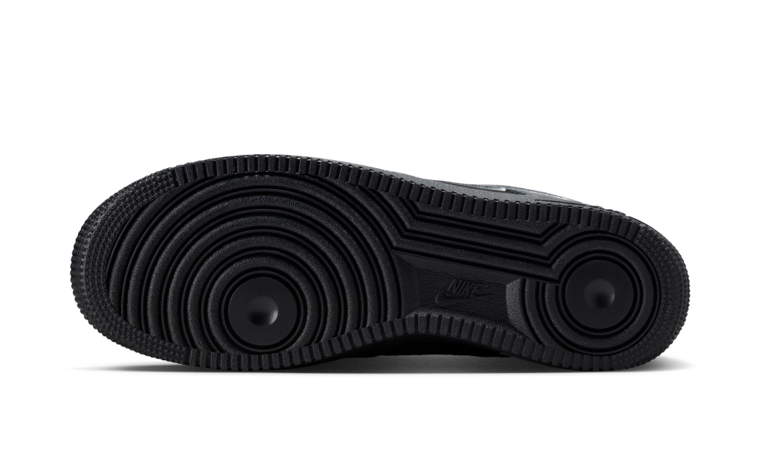 【2025年 発売予定】NIKE AIR FORCE 1 07 LOW “Black/Dark Smoke Grey” (ナイキ エア フォース 1 ロー “ブラック/ダークスモークグレー”) [IB6842-002]