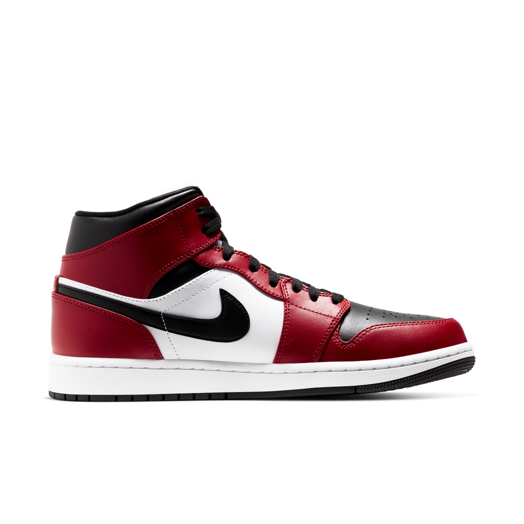 【2025年 12/17 リストック】NIKE AIR JORDAN 1 MID “Chicago Black Toe” (ナイキ エア ジョーダン ミッド “シカゴ ブラック トゥ”) [554724-069]