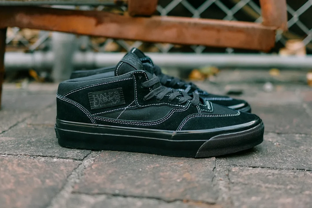【2026年 1/1 発売】VANS PREMIUM HALF CAB REISSUE 33 “Black/White” (バンズ プレミアム ハーフキャブ) [VN000CXJBZW/VN000E97BKA]