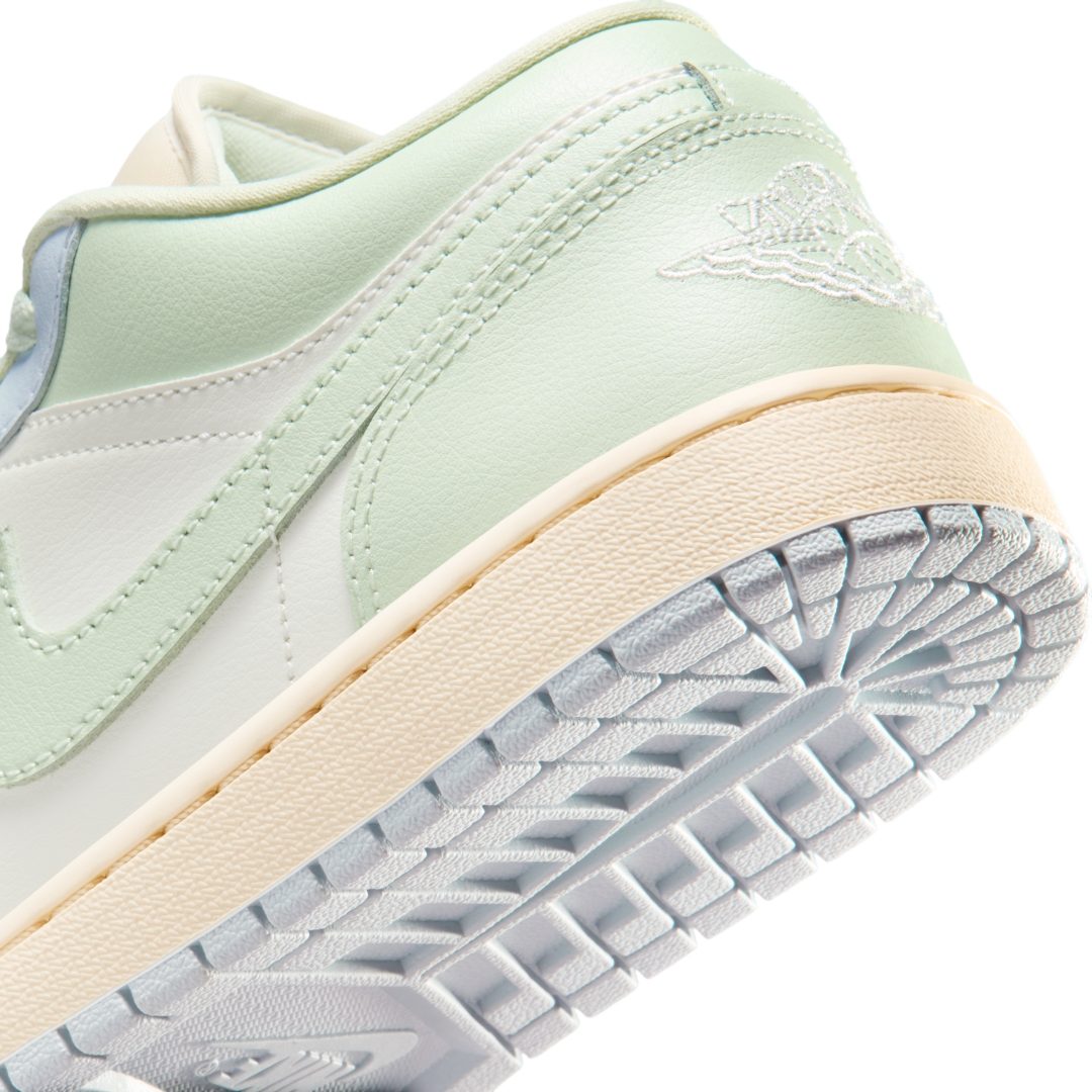 【2026年 4月 発売予定】NIKE W AIR JORDAN 1 LOW “Easter/Sail/Aura” (ナイキ エア ジョーダン ロー “イースター/セイル/オーラ”) [DC0774-108]