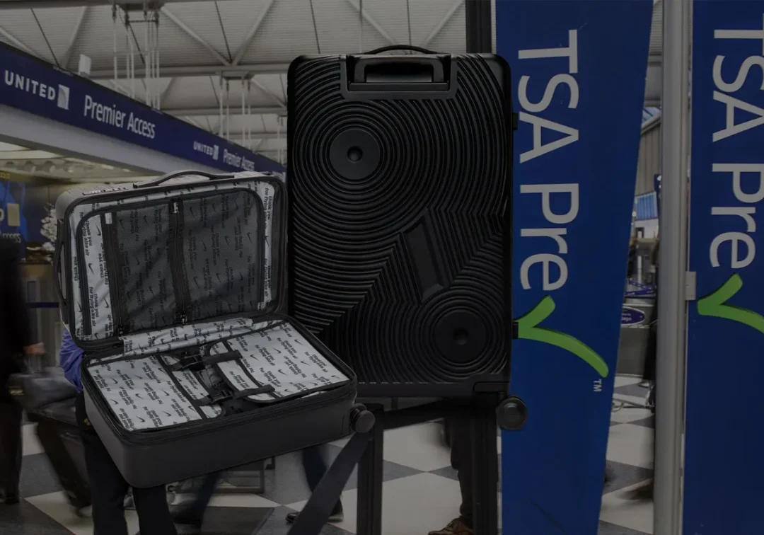 NIKE AF1をイメージしたスーツケースが2026年 1/1 発売 (NIKE AIR FORCE 1 ナイキ エア フォース Luggage) [HV8584-010/HV8586-010/IO0771-010]