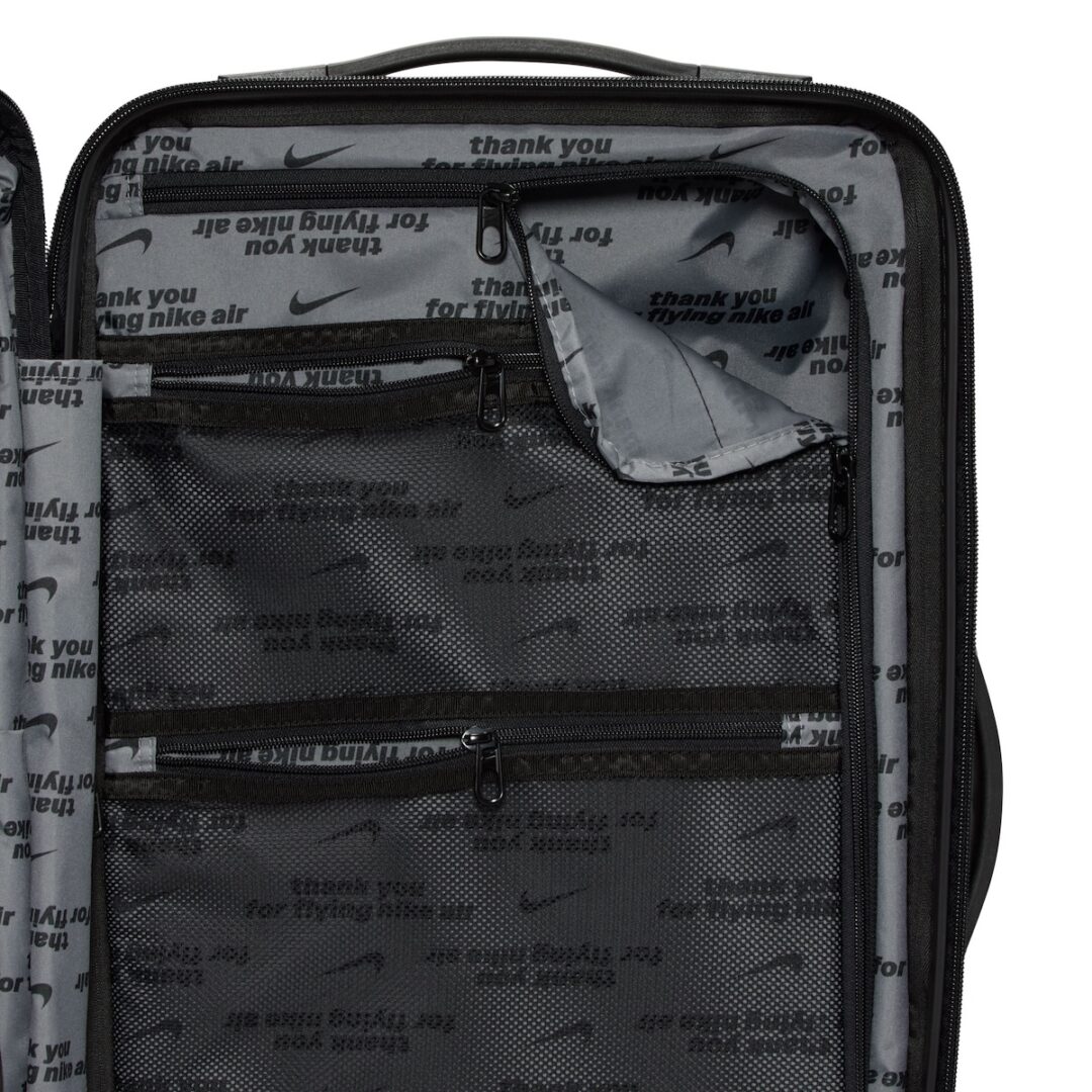 NIKE AF1をイメージしたスーツケースが2026年 1/1 発売 (NIKE AIR FORCE 1 ナイキ エア フォース Luggage) [HV8584-010/HV8586-010/IO0771-010]