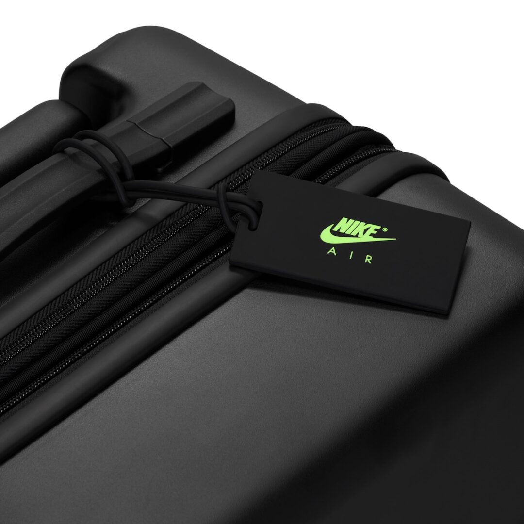NIKE AF1をイメージしたスーツケースが2026年 1/1 発売 (NIKE AIR FORCE 1 ナイキ エア フォース Luggage) [HV8584-010/HV8586-010/IO0771-010]