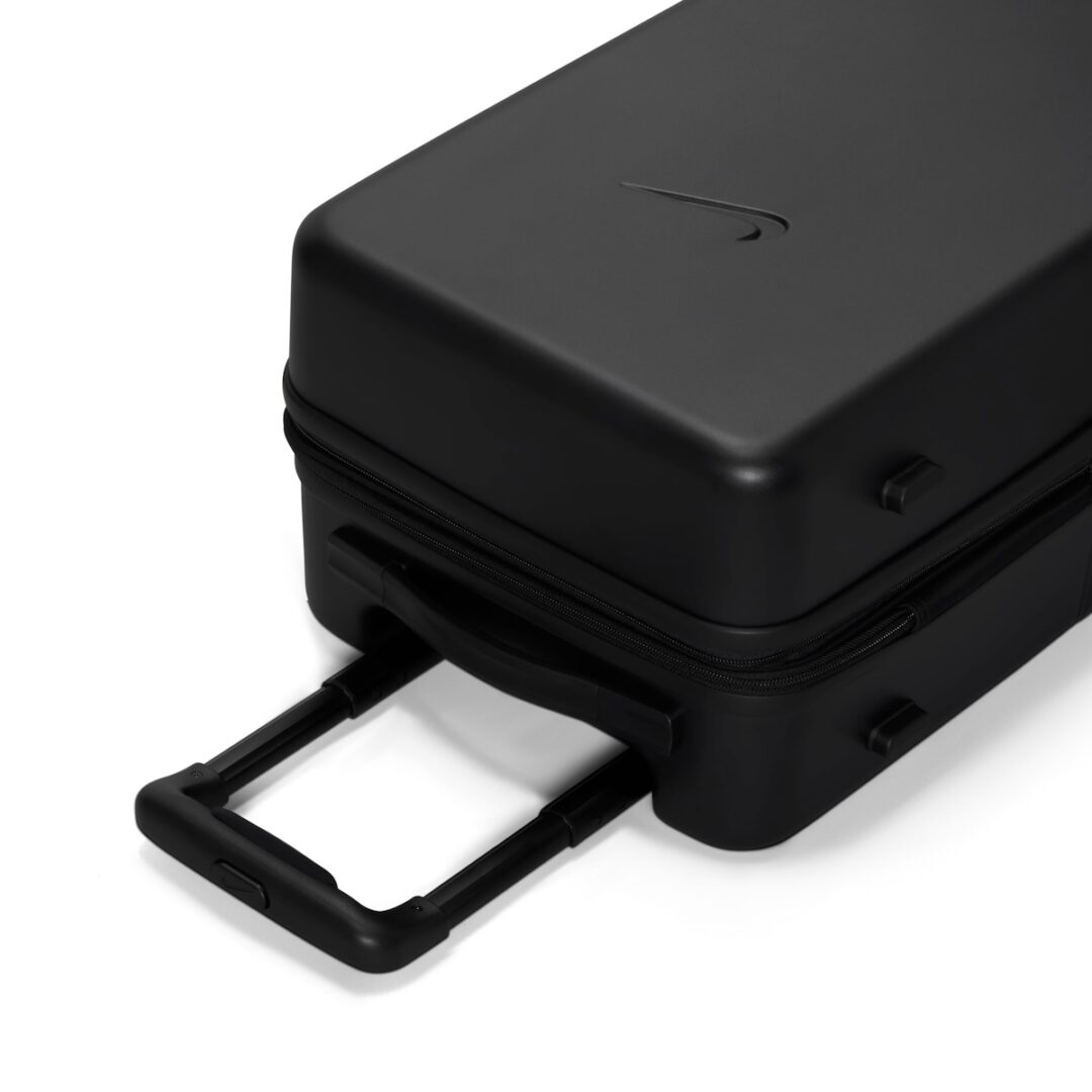 NIKE AF1をイメージしたスーツケースが2026年 1/1 発売 (NIKE AIR FORCE 1 ナイキ エア フォース Luggage) [HV8584-010/HV8586-010/IO0771-010]