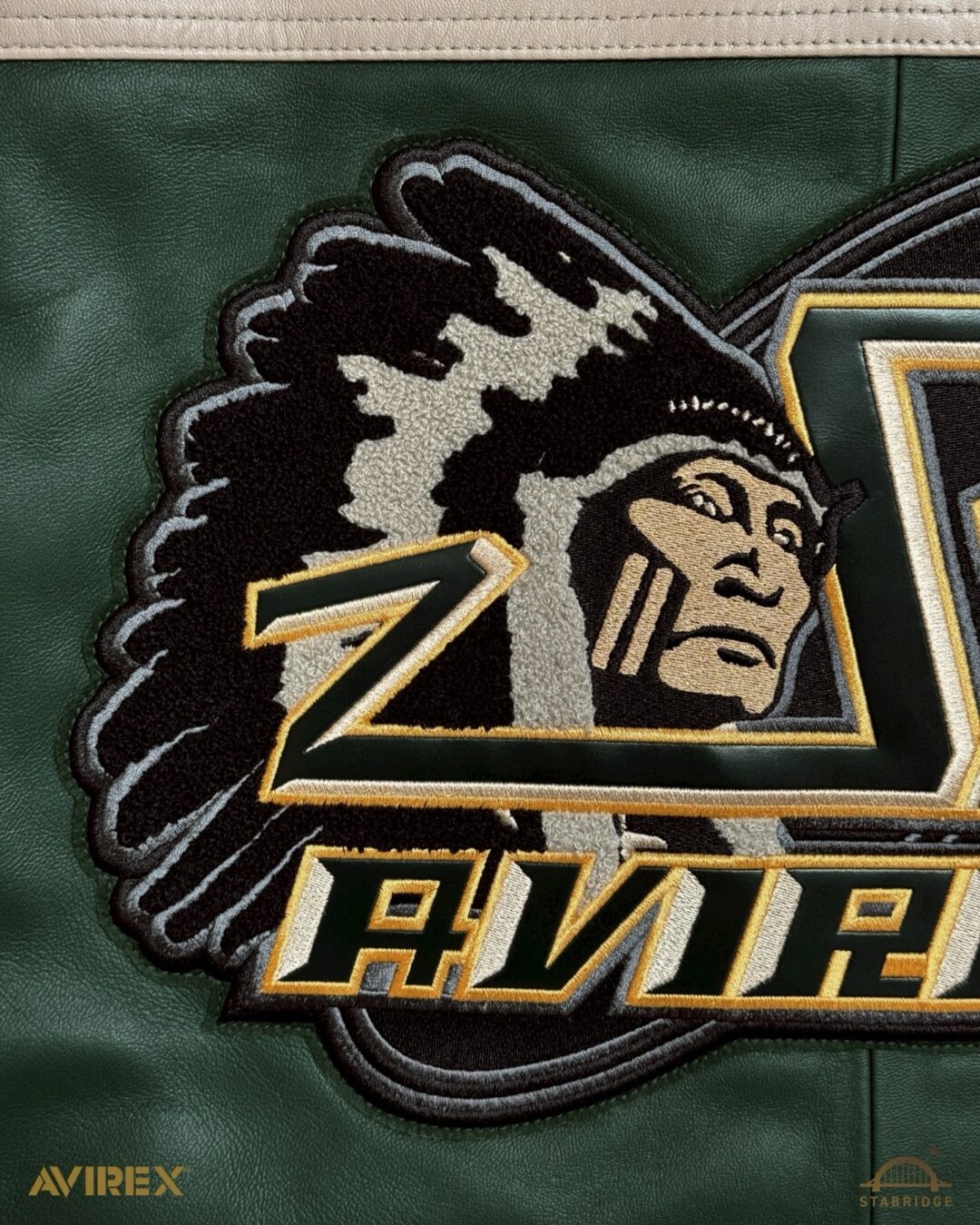 AVIREX × STABRIDGE “VARSITY JACKET CHIEF ROCKA”が2025年 12/27 発売 (アヴィレックス スタブリッジ “バーシティジャケット”)