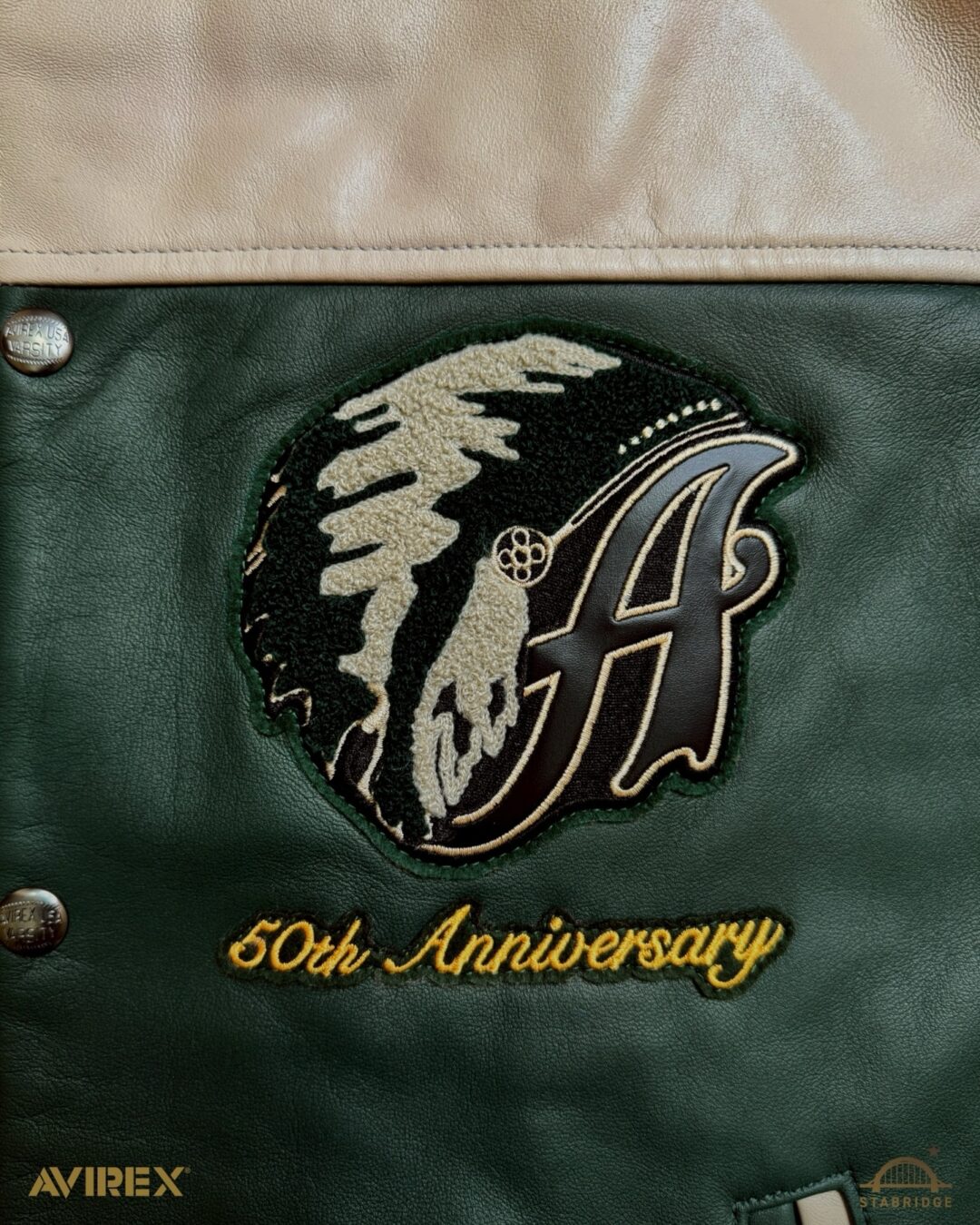 AVIREX × STABRIDGE “VARSITY JACKET CHIEF ROCKA”が2025年 12/27 発売 (アヴィレックス スタブリッジ “バーシティジャケット”)