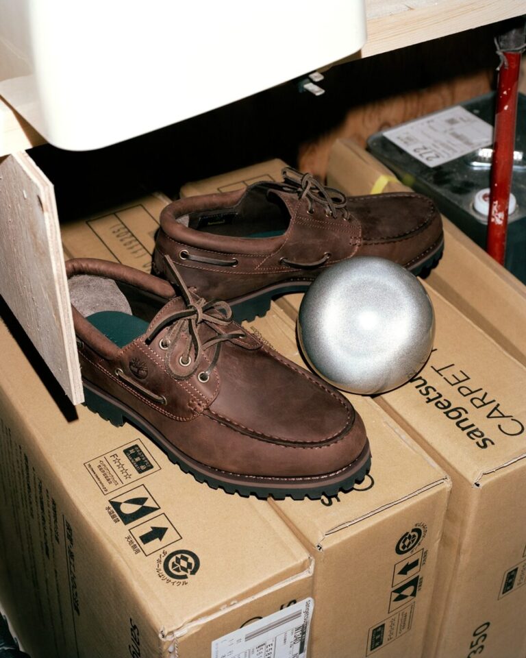 thisisneverthat × Timberland “TNT Classic 3-Eye Lug Boat Shoe”が