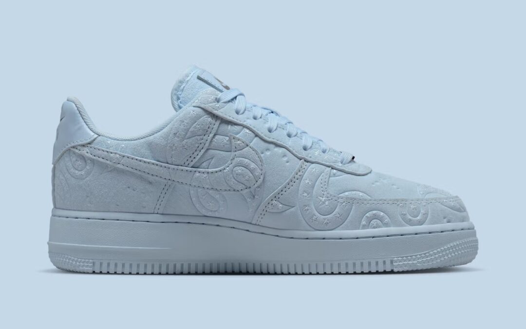 【2026年 春 発売予定】NIKE AIR FORCE 1 LOW SUEDE “Paisley/Hydrogen Blue” (ナイキ エア フォース 1 ロー スエード “ペイズリー/ハイドロゲンブルー”) [IO1259-400]