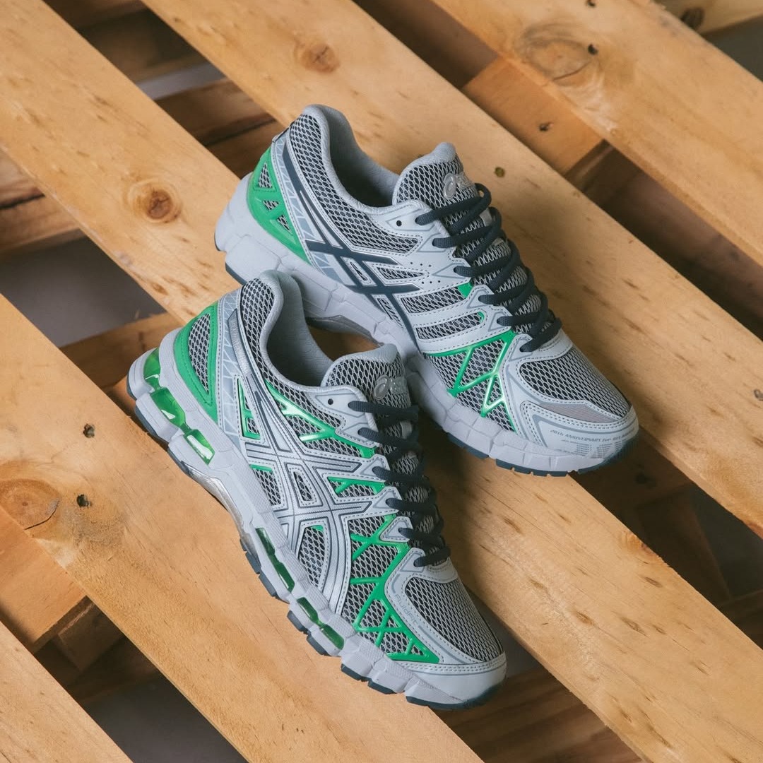 【海外発売】ASICS GEL-KAYANO 20 “White/Illusion Blue & Storm Cloud/Cilantro” (アシックス ゲルカヤノ) [1203A884.100/1203A884.400]