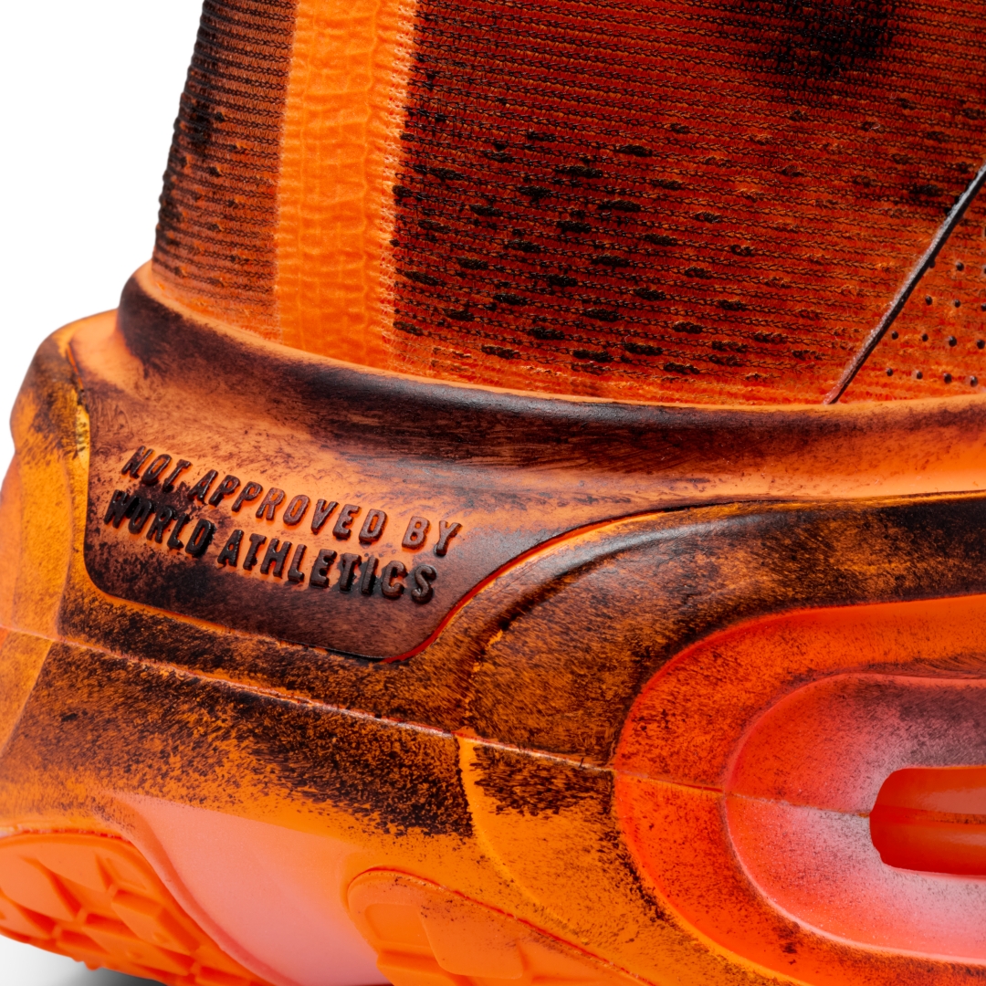 【2026年 3/28 & 4/8 発売】Melitta Baumeister x NIKE VOMERO PREMIUM “Total Orange/Black” (メリッタ・バウマイスター ナイキ ボメロ プレミアム “オレンジ/ブラック”) [IQ7166-800]