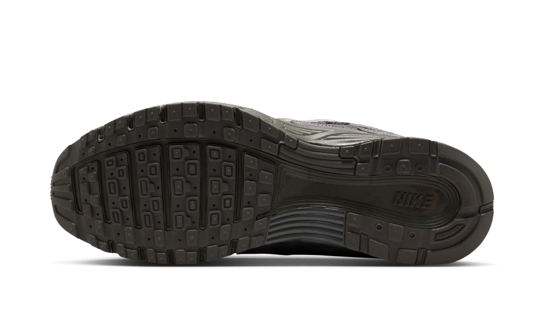 【2026年 1/17 発売】NIKE P-6000 PREMIUM “Medium Ash/Golden Hop” (ナイキ プレミアム “ミディアムアッシュ/ゴールデンホップ”) [IH0946-201]